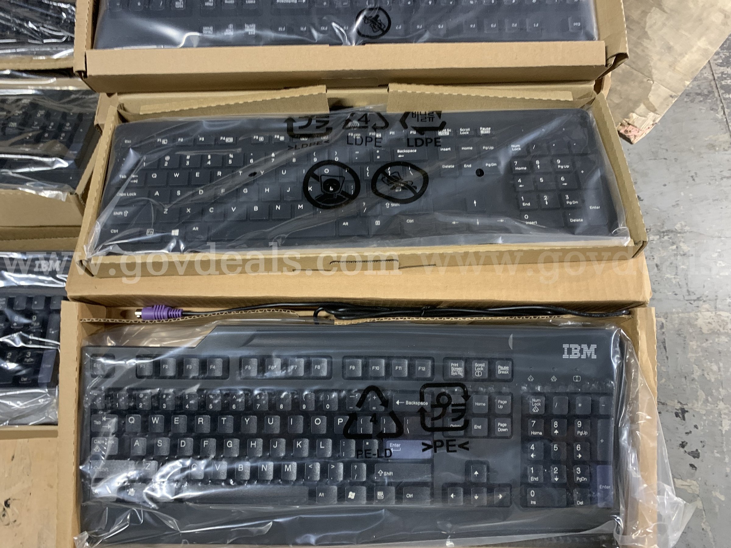 Lot of 39 NEW USB & PS/2 Keyboards – HP, Lenovo & IBM Business Keyboards – Unused HP  Government Surplus Auction - Photo #4