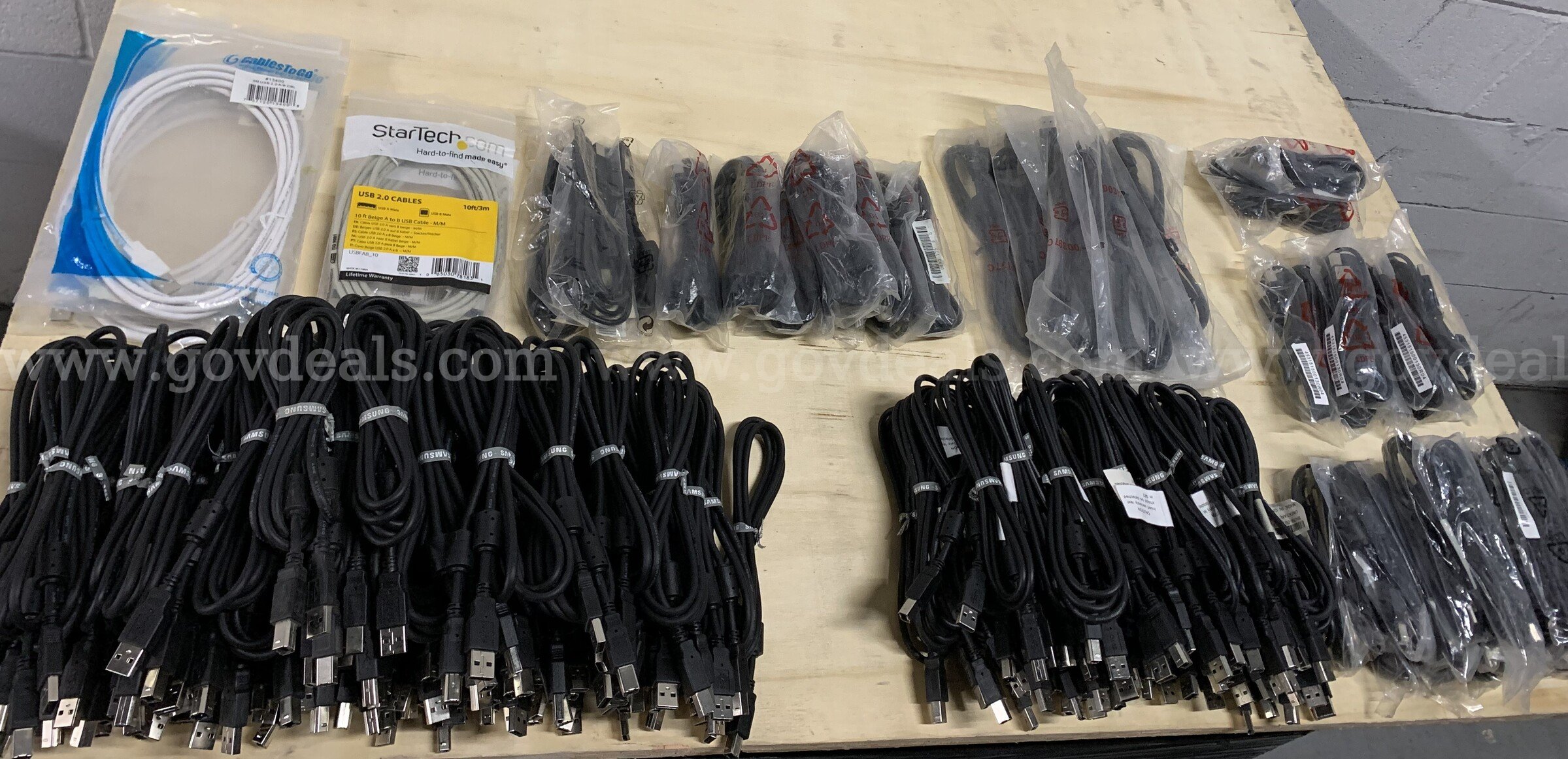 Lot of 152 NEW OEM Video, USB & Display Cables – Samsung, HP, Dell, C2G, StarTech