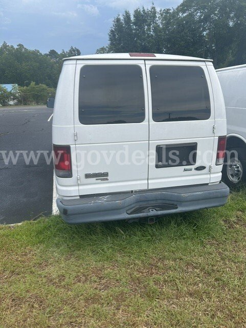 2010 FORD 350 VAN FORD 350 Government Surplus Auction - Photo #2