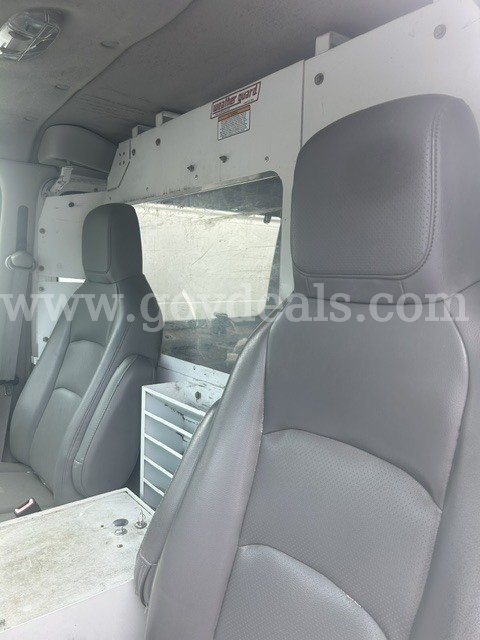 2010 FORD 350 VAN FORD 350 Government Surplus Auction - Photo #5