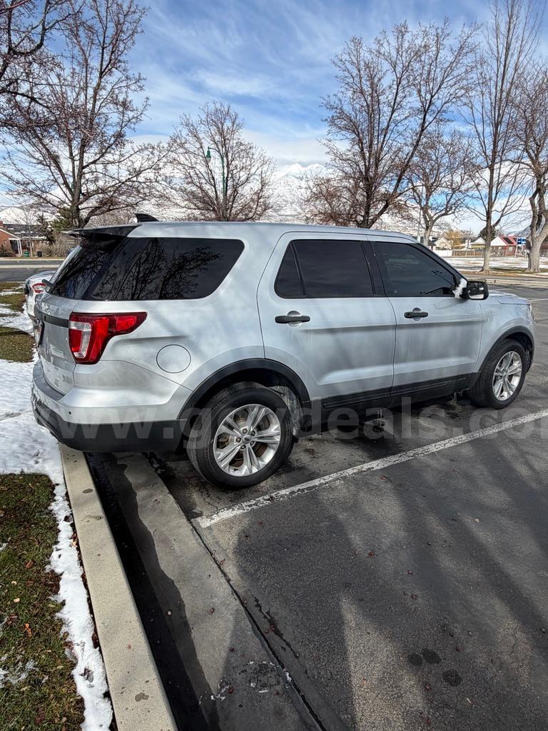 2017 FORD EXPLORER AWD RUNS AND DRIVES - SHIPPING AVAILABLE Ford EXPLORER Government Surplus Auction - Photo #5