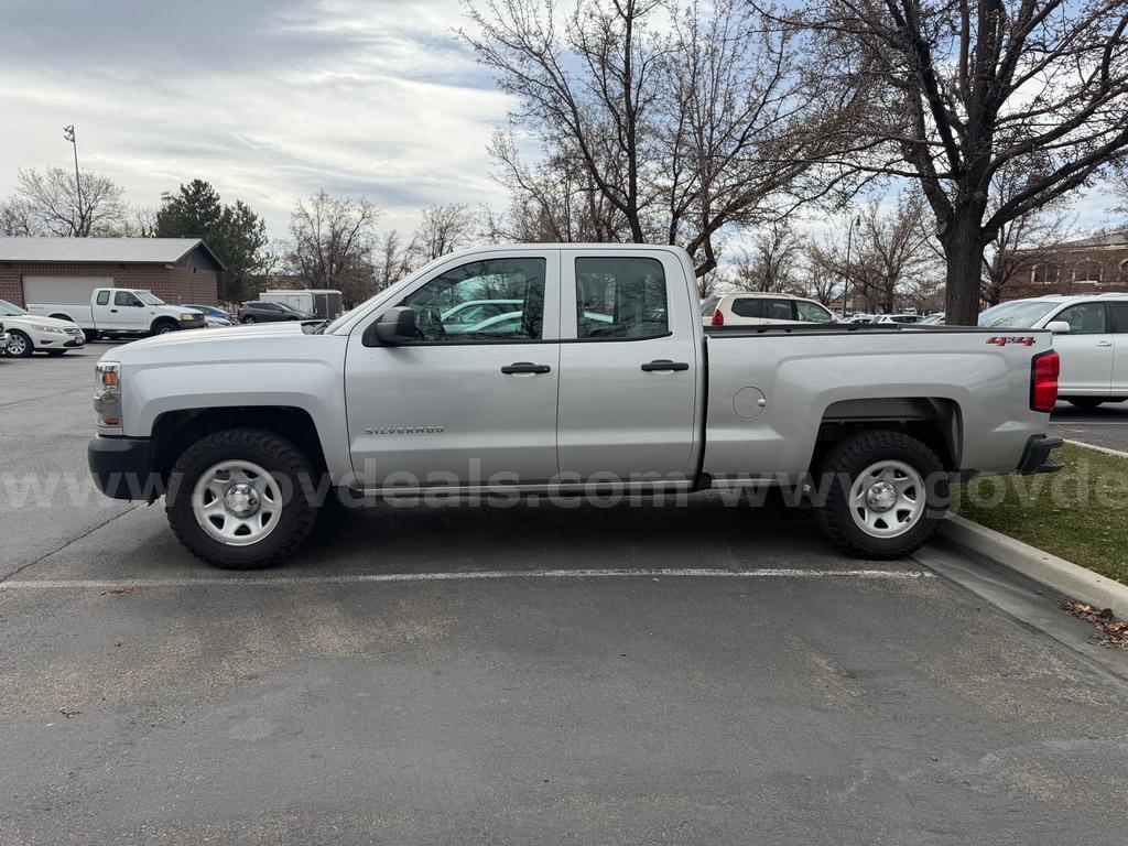 2018 CHEVROLET SILVERADO 1500 4WD RUNS AND DRIVES - SHIPPING AVAILABLE Chevrolet SILVERADO Government Surplus Auction - Photo #3