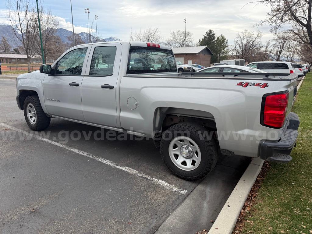 2018 CHEVROLET SILVERADO 1500 4WD RUNS AND DRIVES - SHIPPING AVAILABLE Chevrolet SILVERADO Government Surplus Auction - Photo #4
