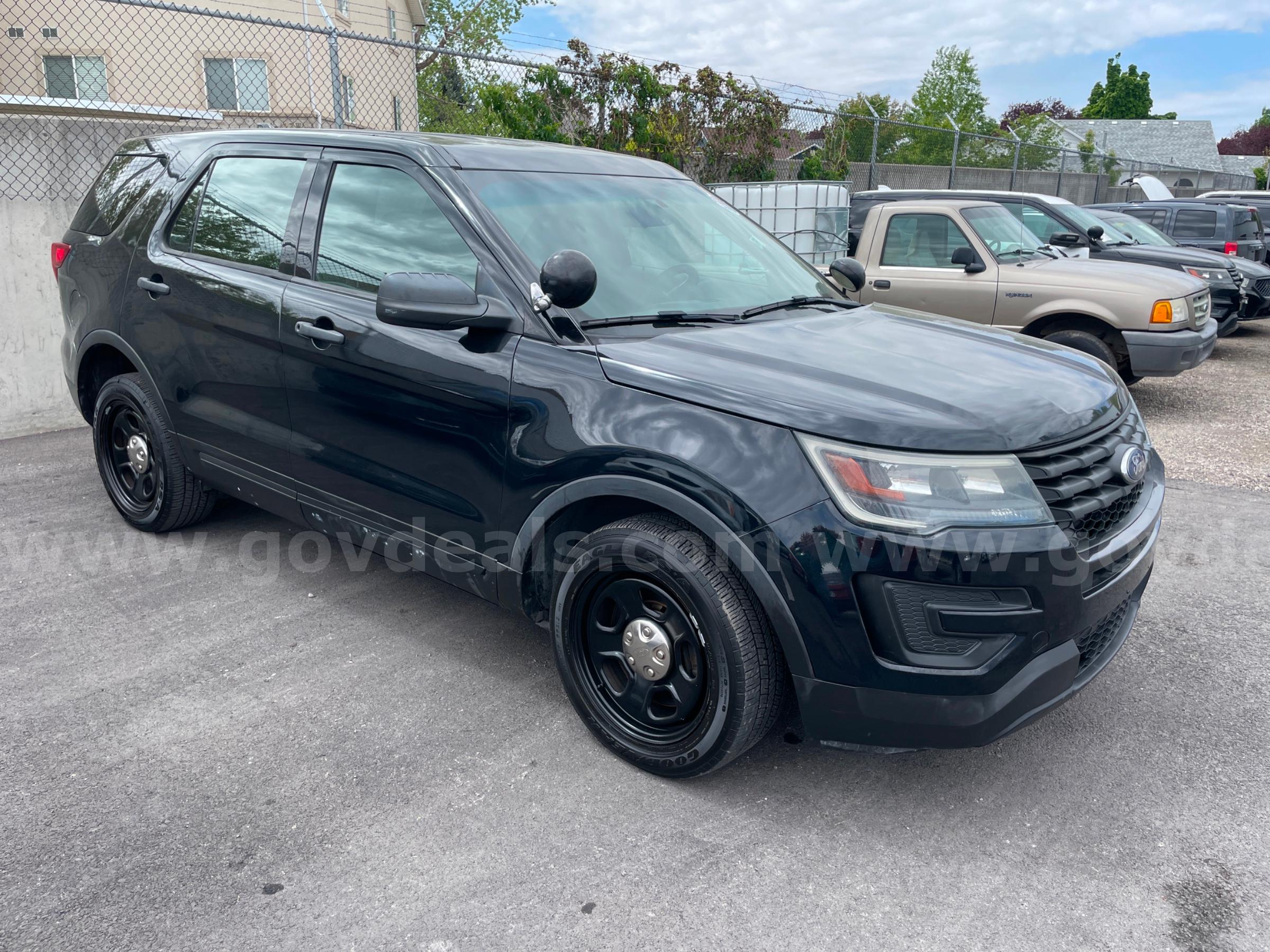 2016 FORD EXPLORER AWD RUNS AND DRIVES - SHIPPING AVAILABLE Ford EXPLORER Government Surplus Auction - Photo #2