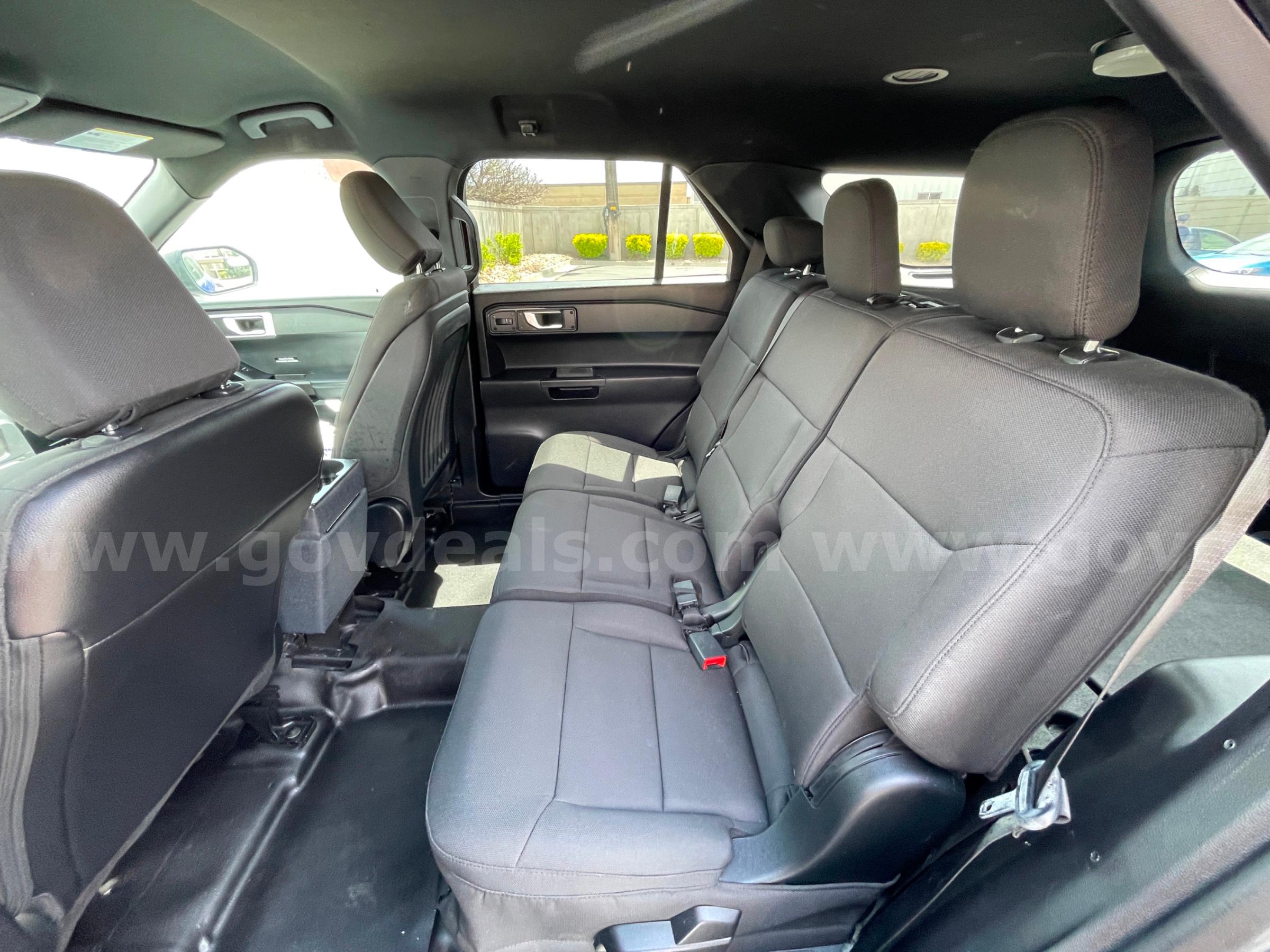 2020 FORD EXPLORER RUNS AND DRIVES - SHIPPING AVAILABLE Ford EXPLORER Government Surplus Auction - Photo #6