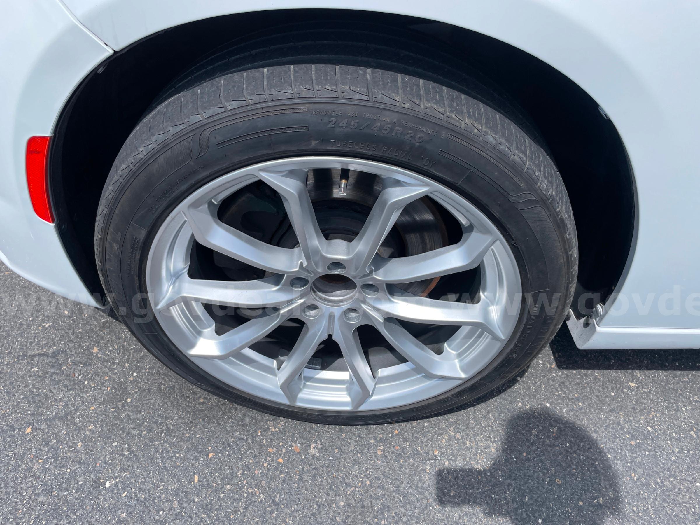 2019 DODGE CHARGER AWD RUNS AND DRIVES - SHIPPING AVAILABLE Dodge CHARGER Government Surplus Auction - Photo #5