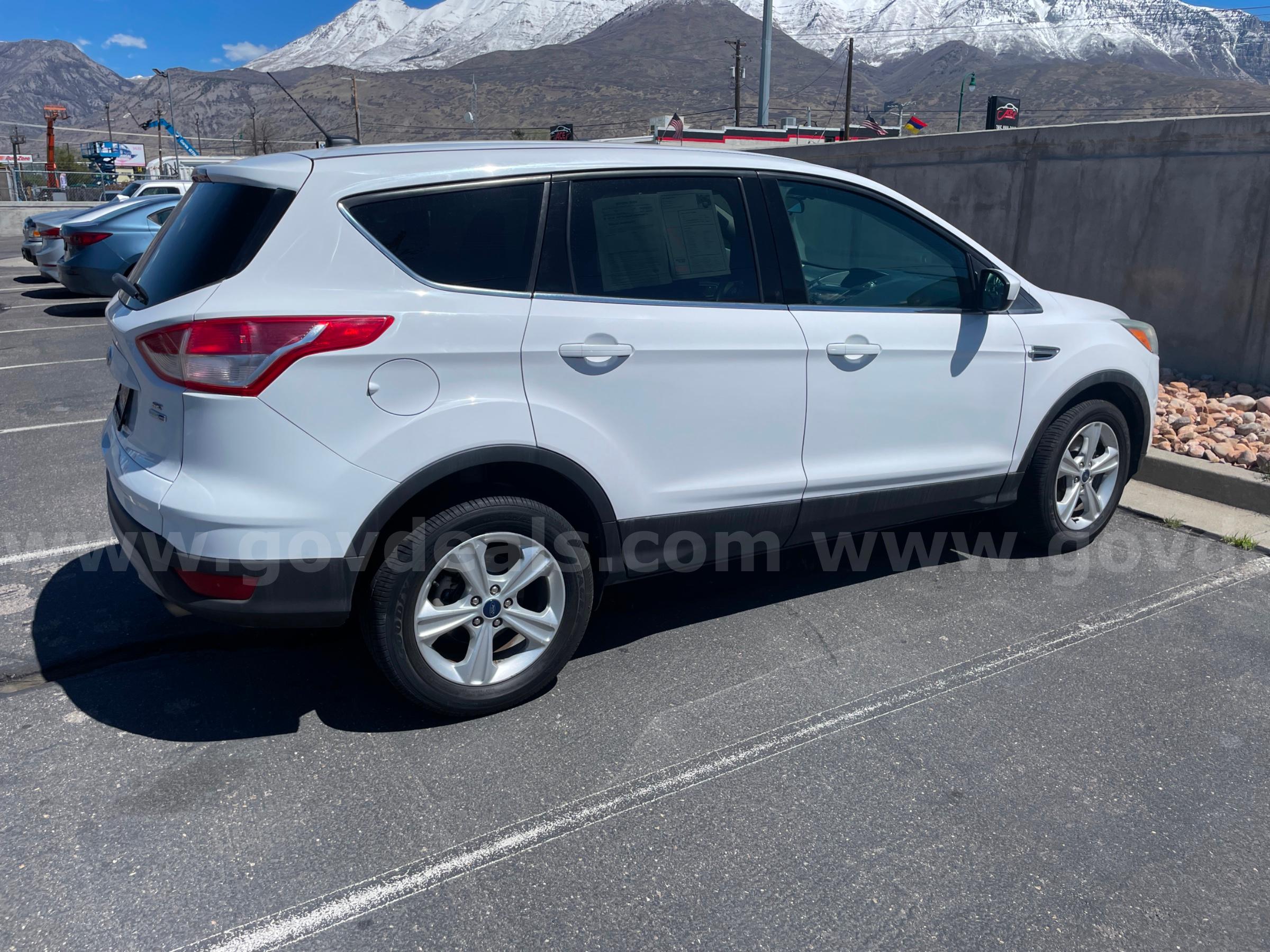 2014 FORD ESCAPE RUNS AND DRIVES - SHIPPING AVAILABLE Ford ESCAPE Government Surplus Auction - Photo #3
