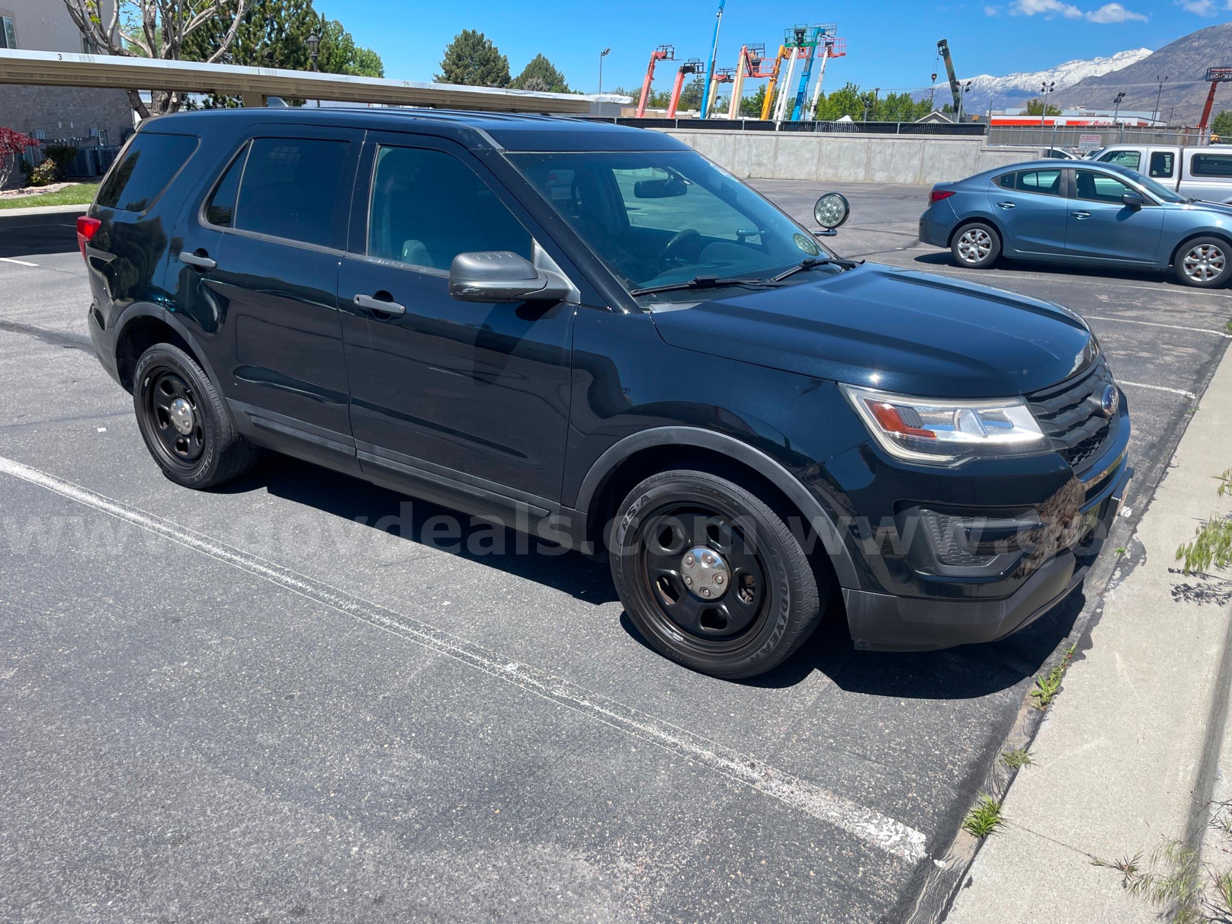 2018 FORD EXPLORER AWD RUNS AND DRIVES - SHIPPING AVAILABLE Ford EXPLORER Government Surplus Auction - Photo #2