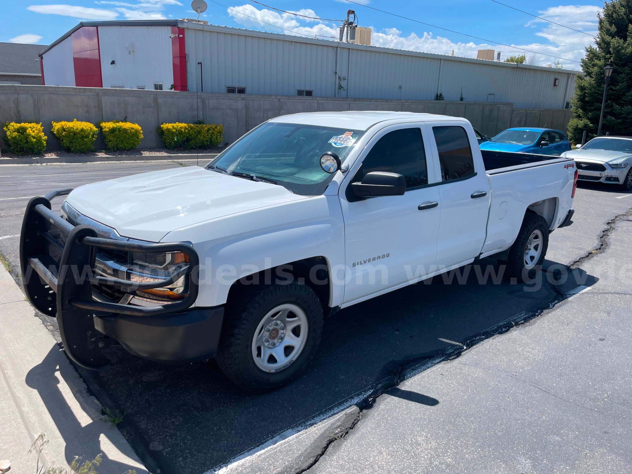 2018 CHEVROLET SILVERADO 1500 4WD RUNS AND DRIVES - SHIPPING AVAILABLE Chevrolet SILVERADO Government Surplus Auction - Primary Photo