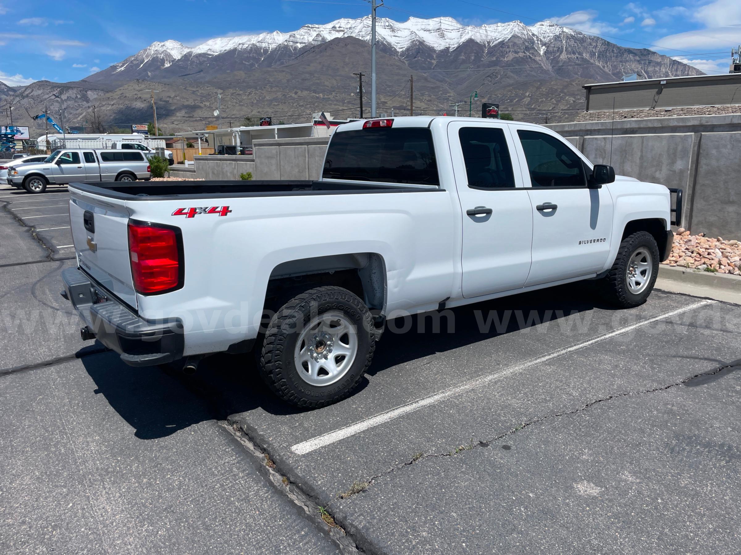 2018 CHEVROLET SILVERADO 1500 4WD RUNS AND DRIVES - SHIPPING AVAILABLE Chevrolet SILVERADO Government Surplus Auction - Photo #3