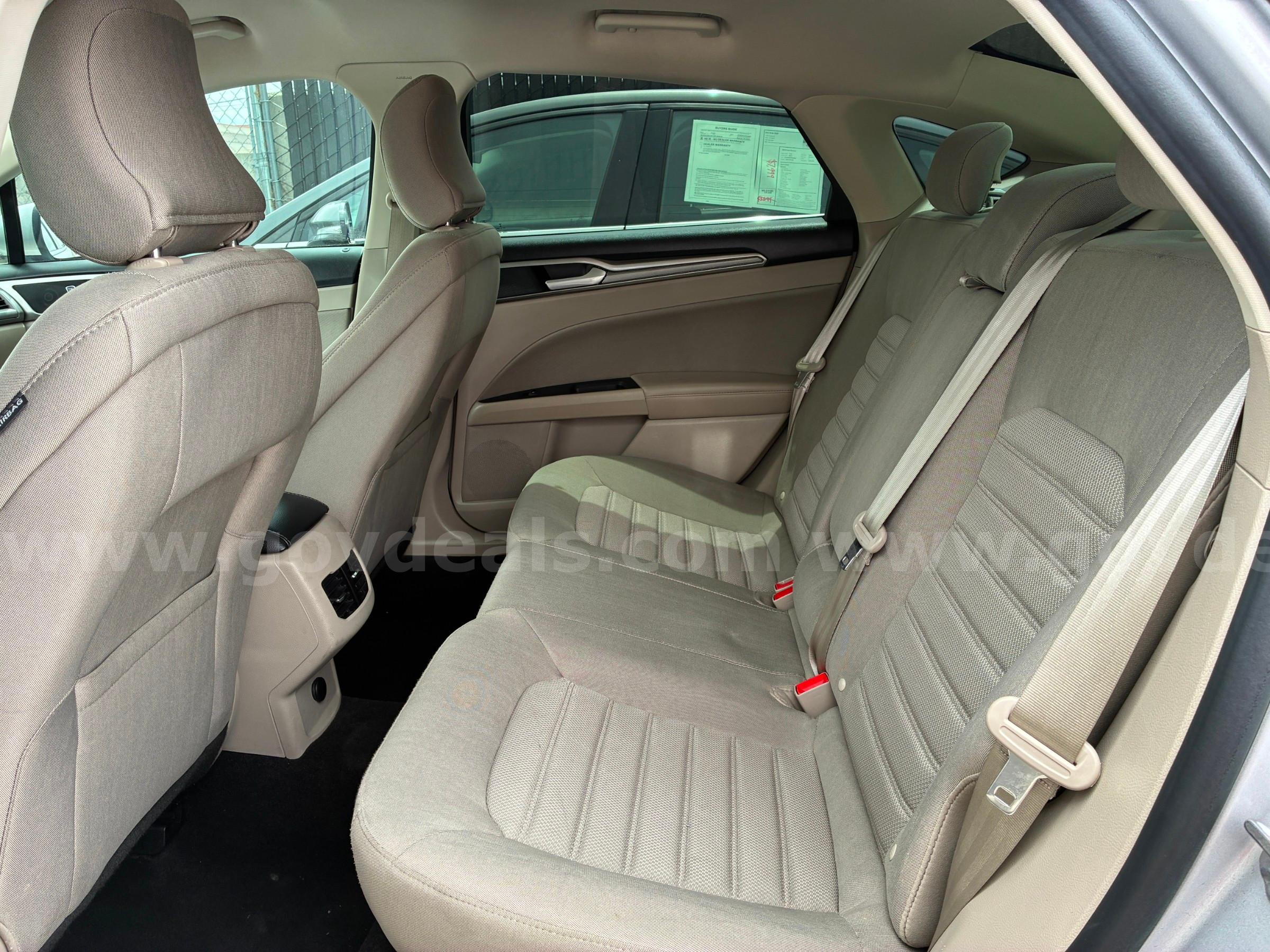 2019 FORD FUSION RUNS AND DRIVES - SHIPPING AVAILABLE Ford FUSION Government Surplus Auction - Photo #6