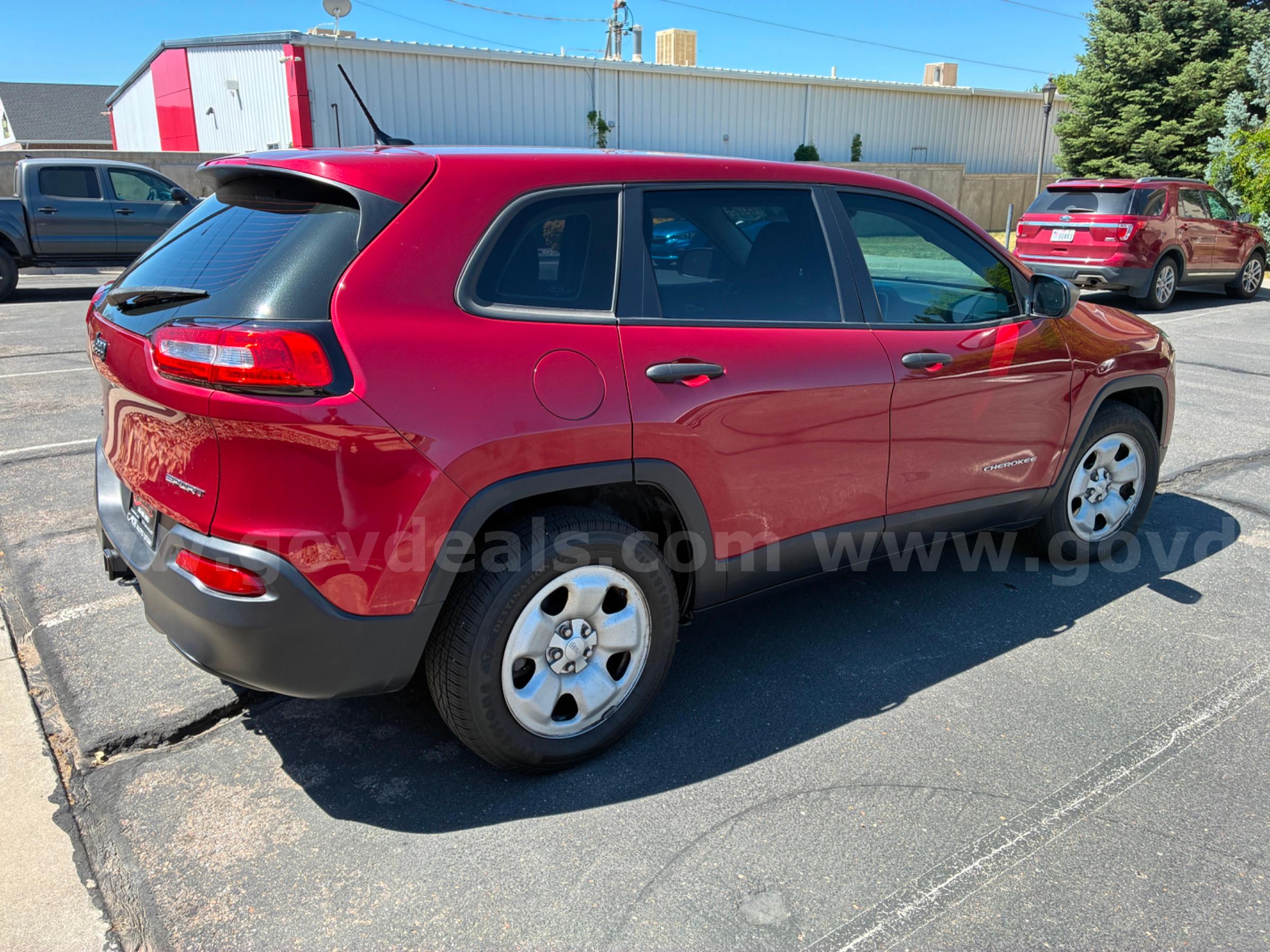 2015 JEEP CHEROKEE RUNS AND DRIVES - SHIPPING AVAILABLE Jeep CHEROKEE Government Surplus Auction - Photo #3