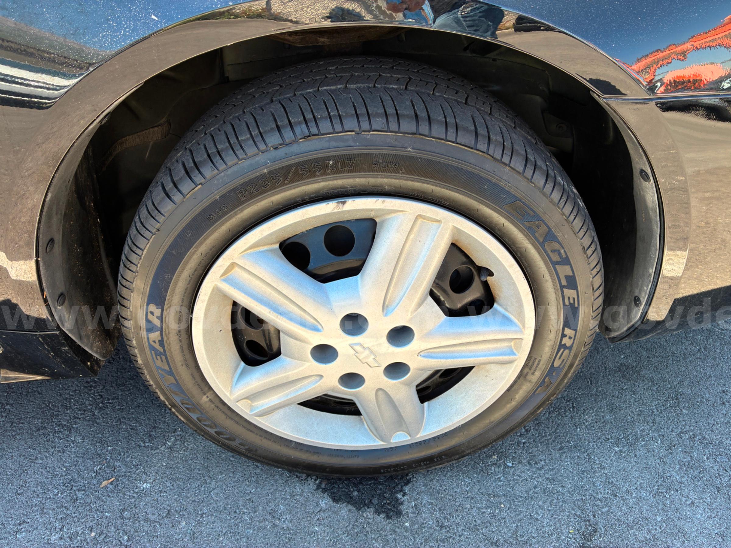 2014 CHEVROLET IMPALA RUNS AND DRIVES - SHIPPING AVAILABLE Chevrolet IMPALA Government Surplus Auction - Photo #6