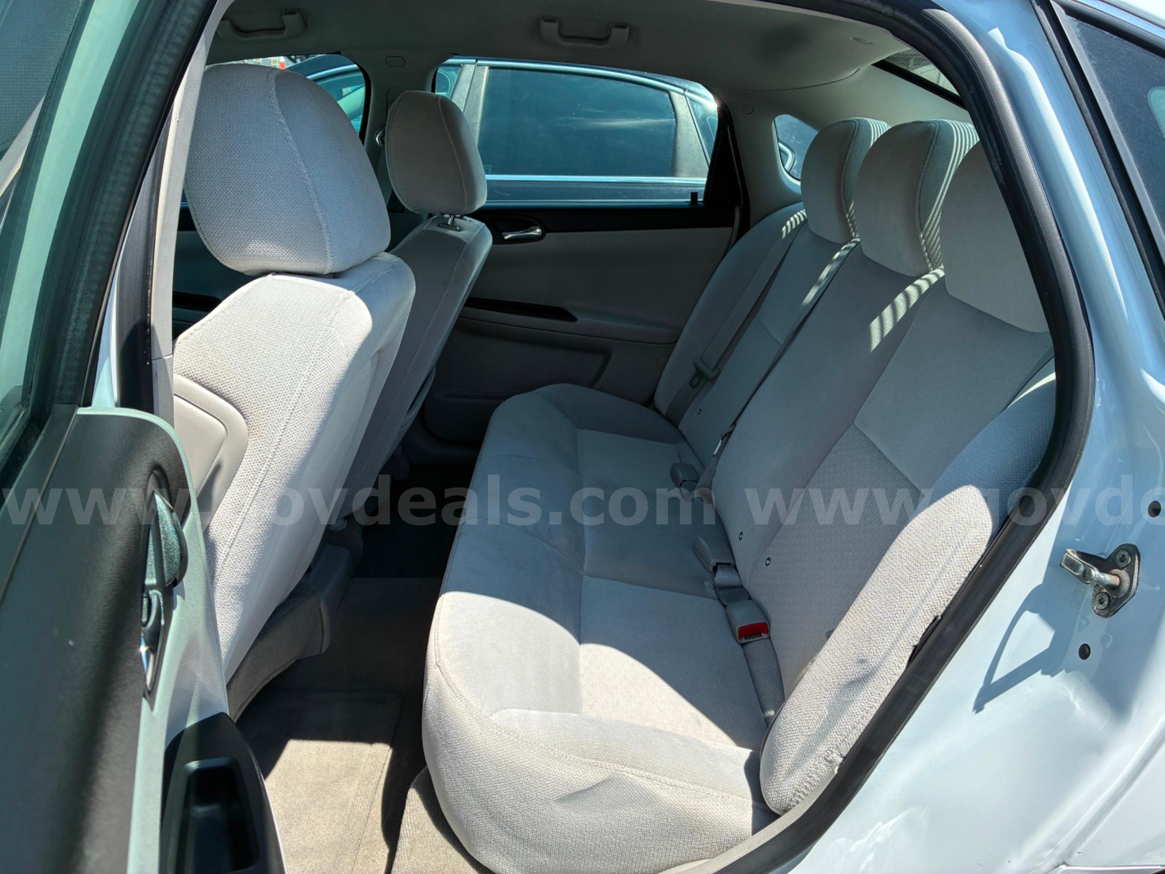 2011 CHEVROLET IMPALA RUNS AND DRIVES - SHIPPING AVAILABLE Chevrolet IMPALA Government Surplus Auction - Photo #6