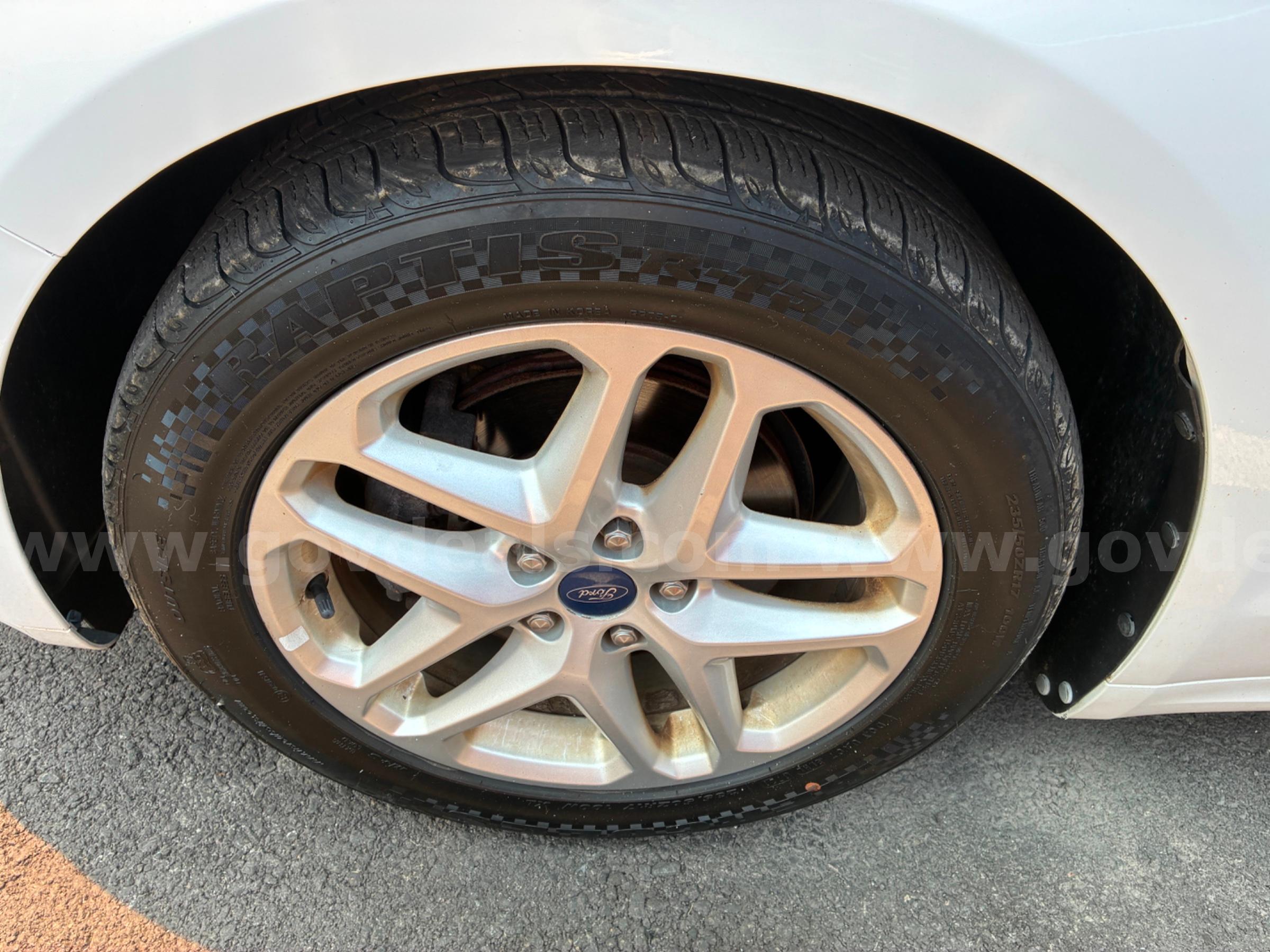 2013 FORD FUSION RUNS AND DRIVES - SHIPPING AVAILABLE Ford FUSION Government Surplus Auction - Photo #5