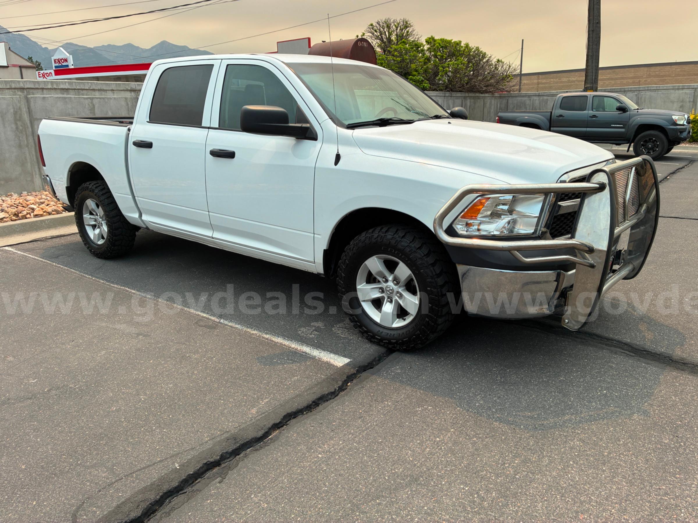 2020 RAM 1500 4WD RUNS AND DRIVES - SHIPPING AVAILABLE RAM RAM 1500 Government Surplus Auction - Photo #2