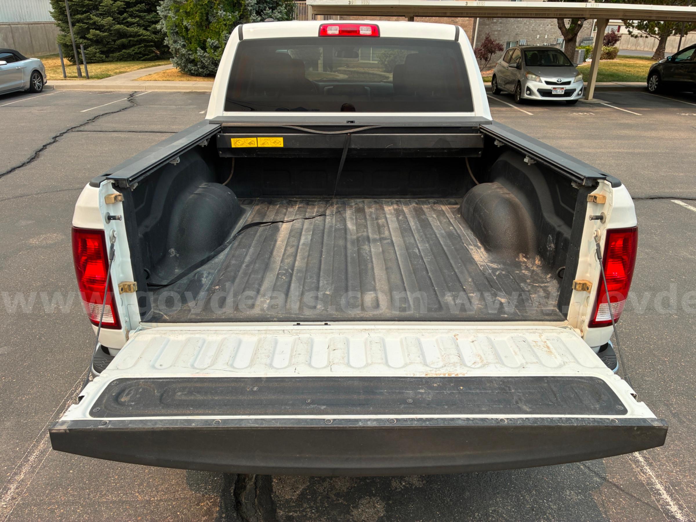 2020 RAM 1500 4WD RUNS AND DRIVES - SHIPPING AVAILABLE RAM RAM 1500 Government Surplus Auction - Photo #5