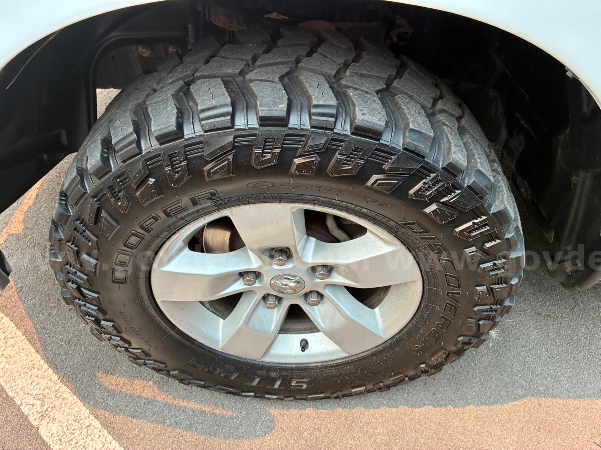 2020 RAM 1500 4WD RUNS AND DRIVES - SHIPPING AVAILABLE RAM RAM 1500 Government Surplus Auction - Photo #6
