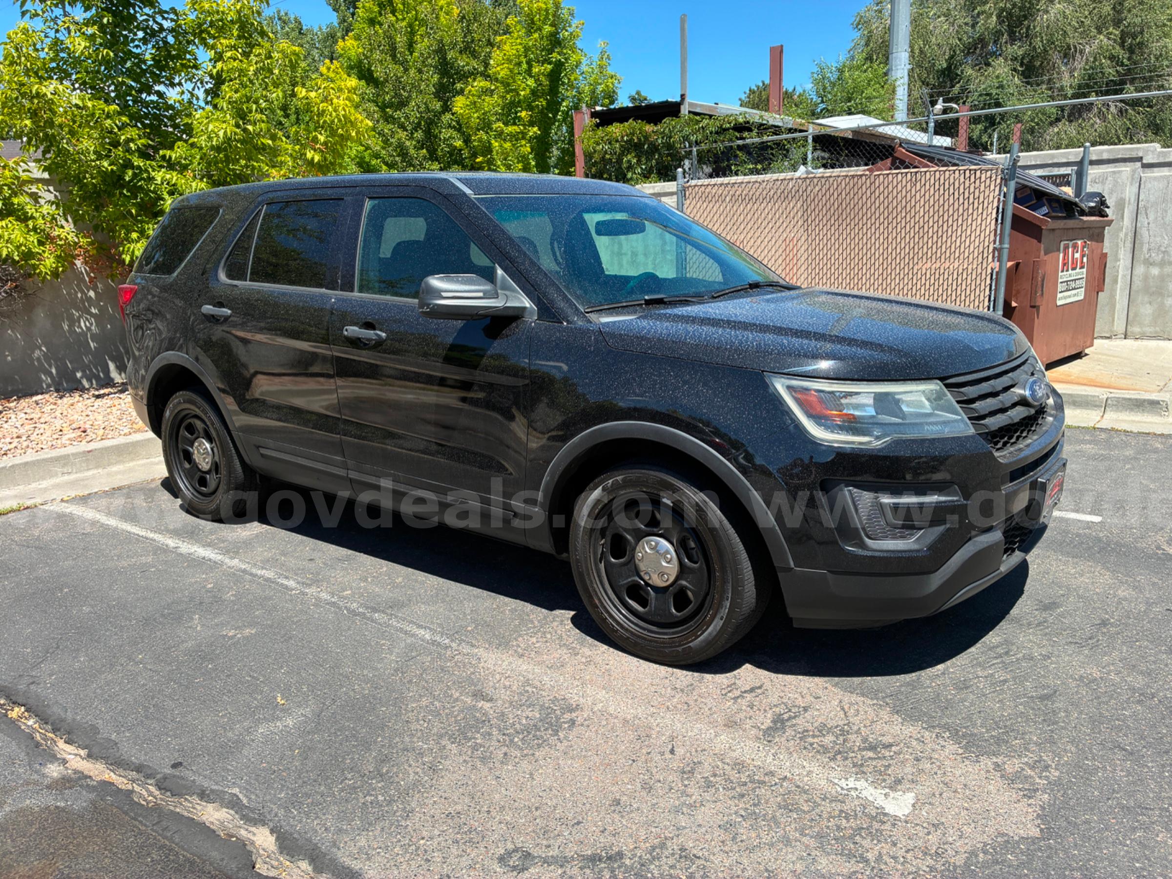 2017 FORD EXPLORER AWD RUNS AND DRIVES - SHIPPING AVAILABLE Ford EXPLORER Government Surplus Auction - Photo #2