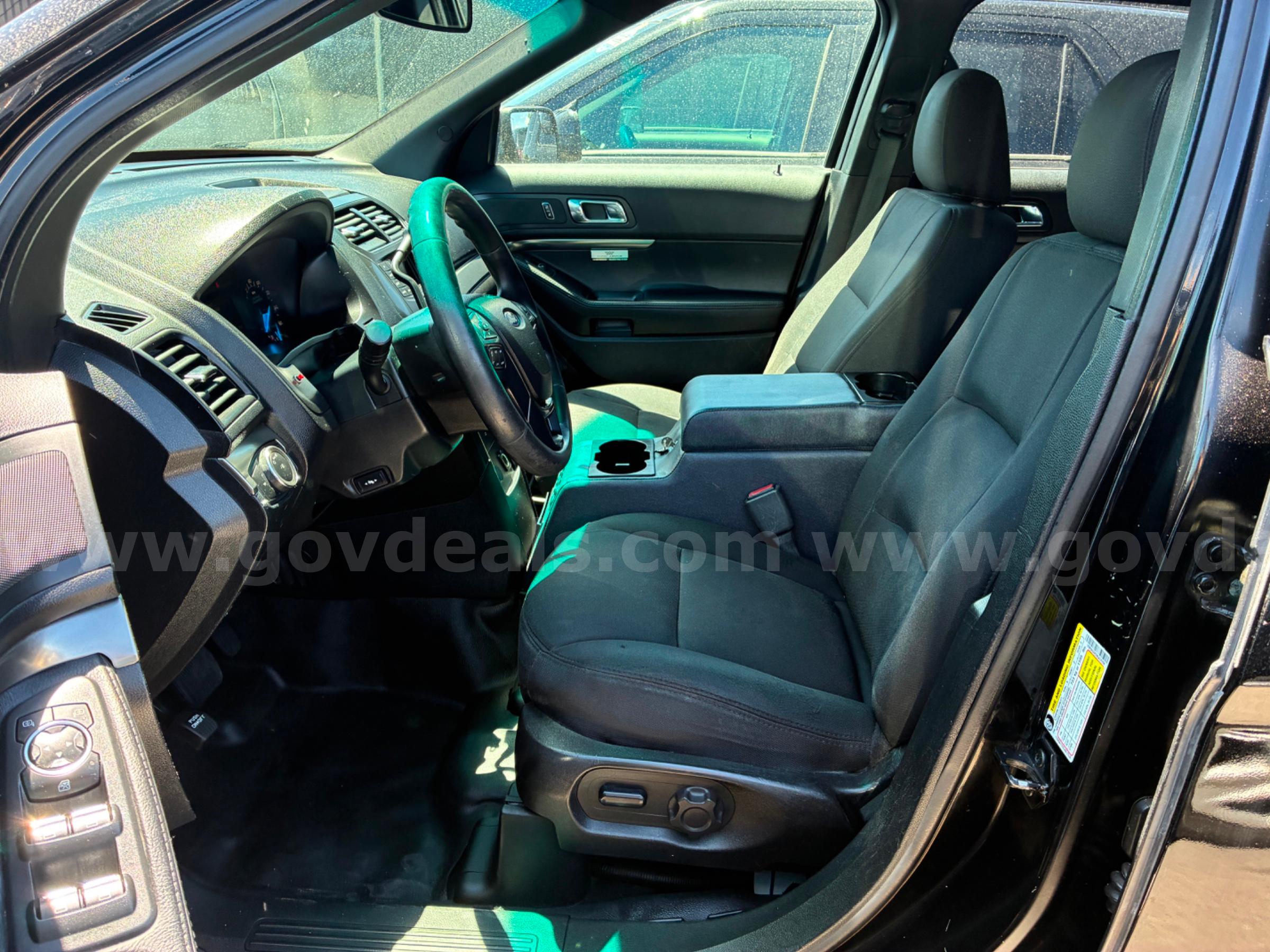 2017 FORD EXPLORER AWD RUNS AND DRIVES - SHIPPING AVAILABLE Ford EXPLORER Government Surplus Auction - Photo #6