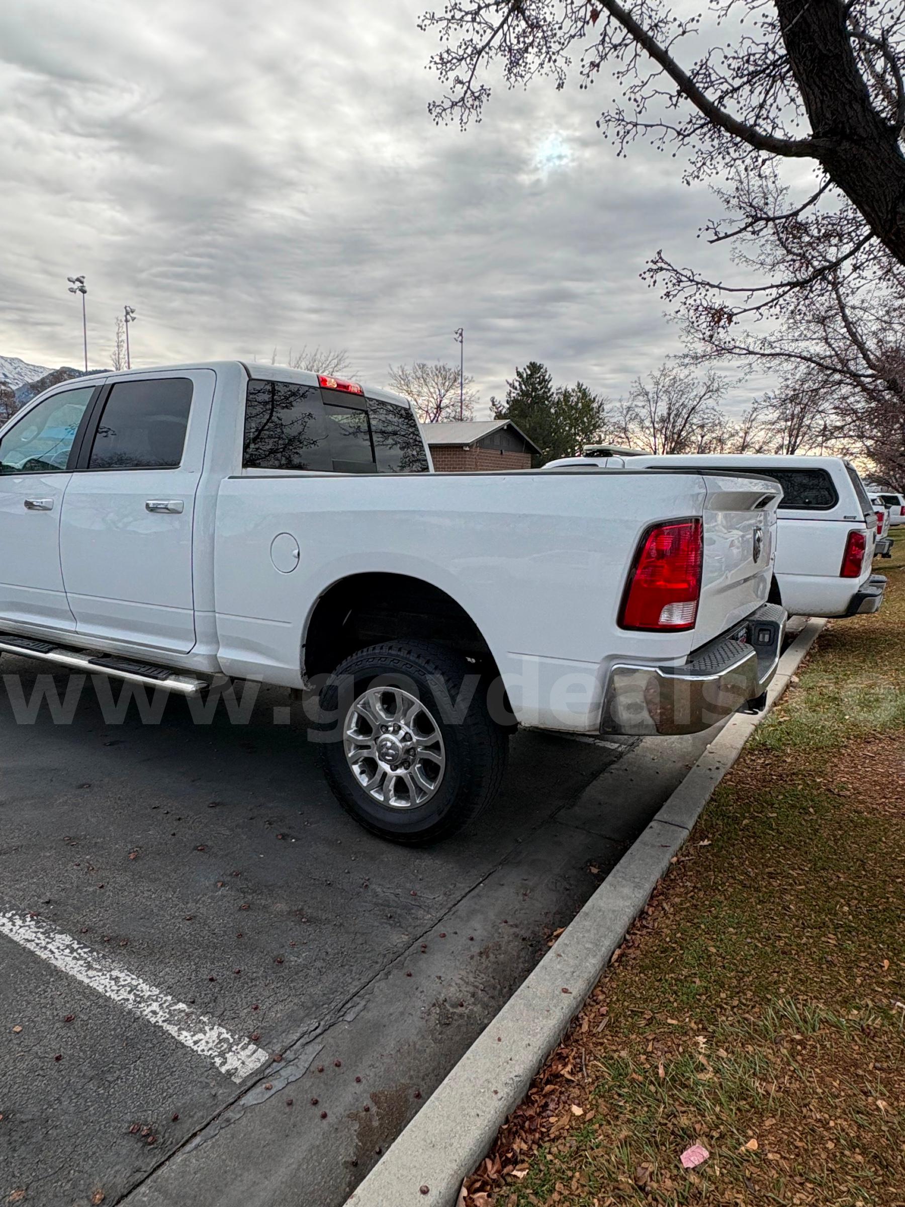 2018 RAM 2500 4x4 RUNS AND DRIVES - SHIPPING AVAILABLE RAM RAM 2500 Government Surplus Auction - Photo #3
