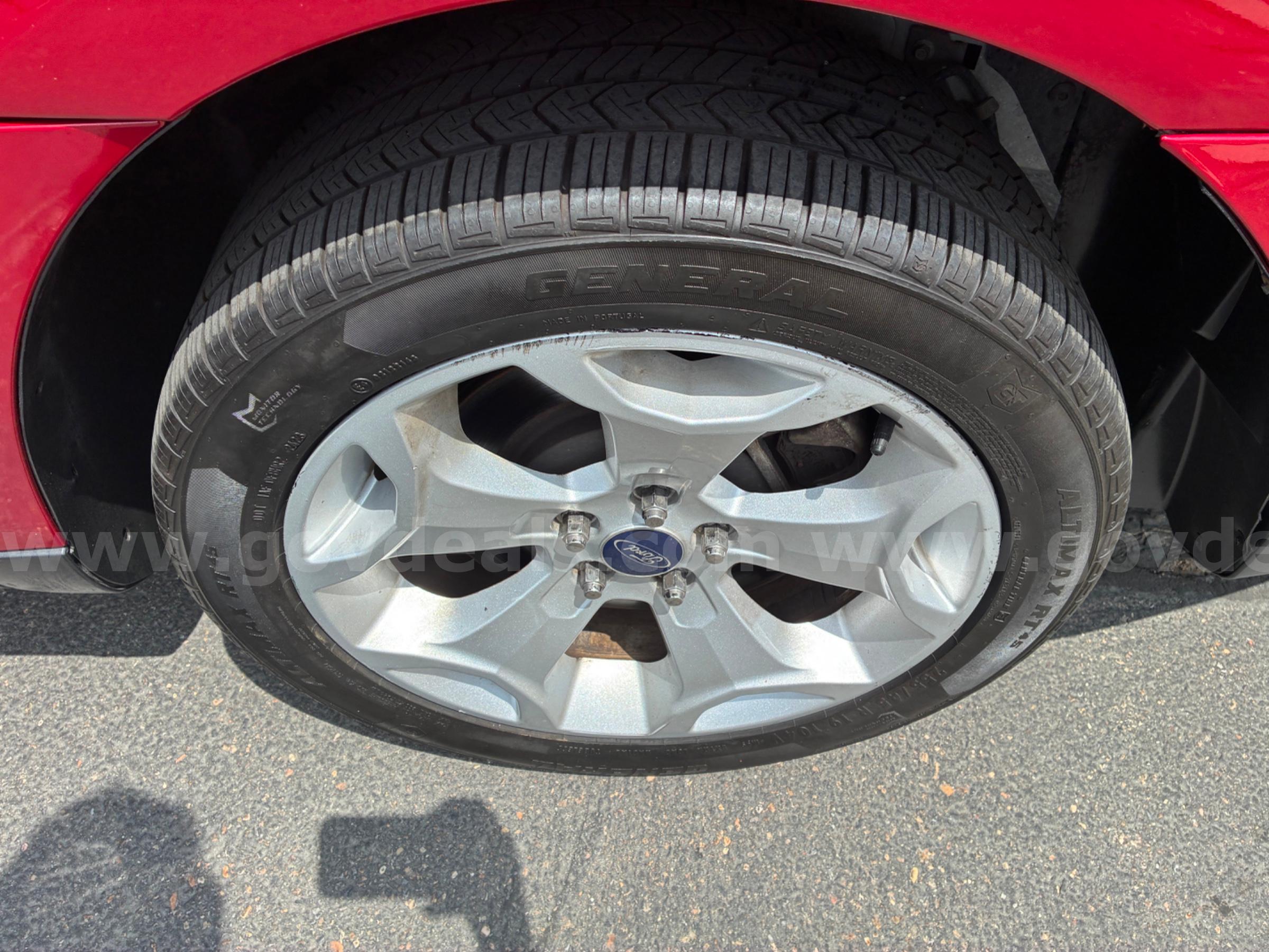 2016 FORD TAURUS RUNS AND DRIVES - SHIPPING AVAILABLE Ford TAURUS Government Surplus Auction - Photo #5