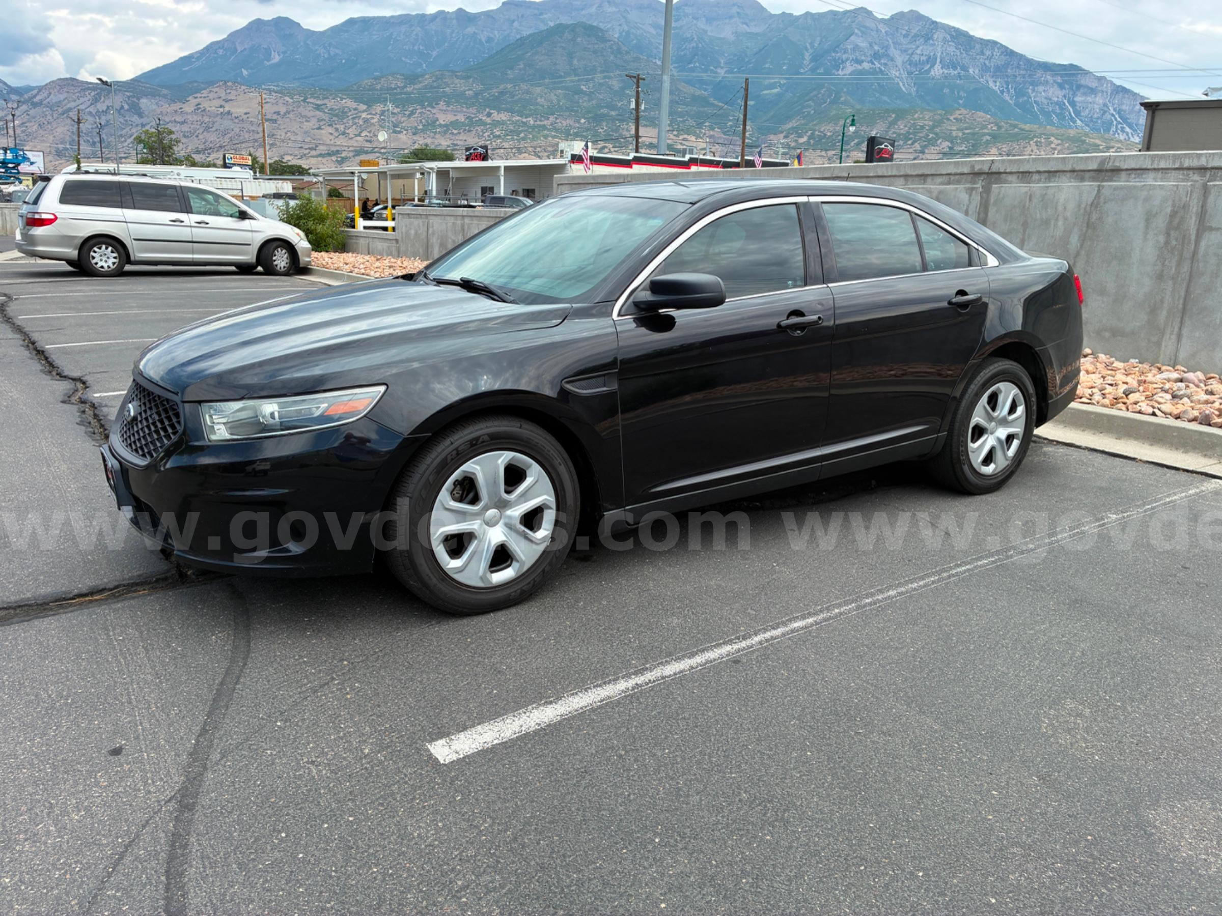 2017 FORD TAURUS RUNS AND DRIVES - SHIPPING AVAILABLE
