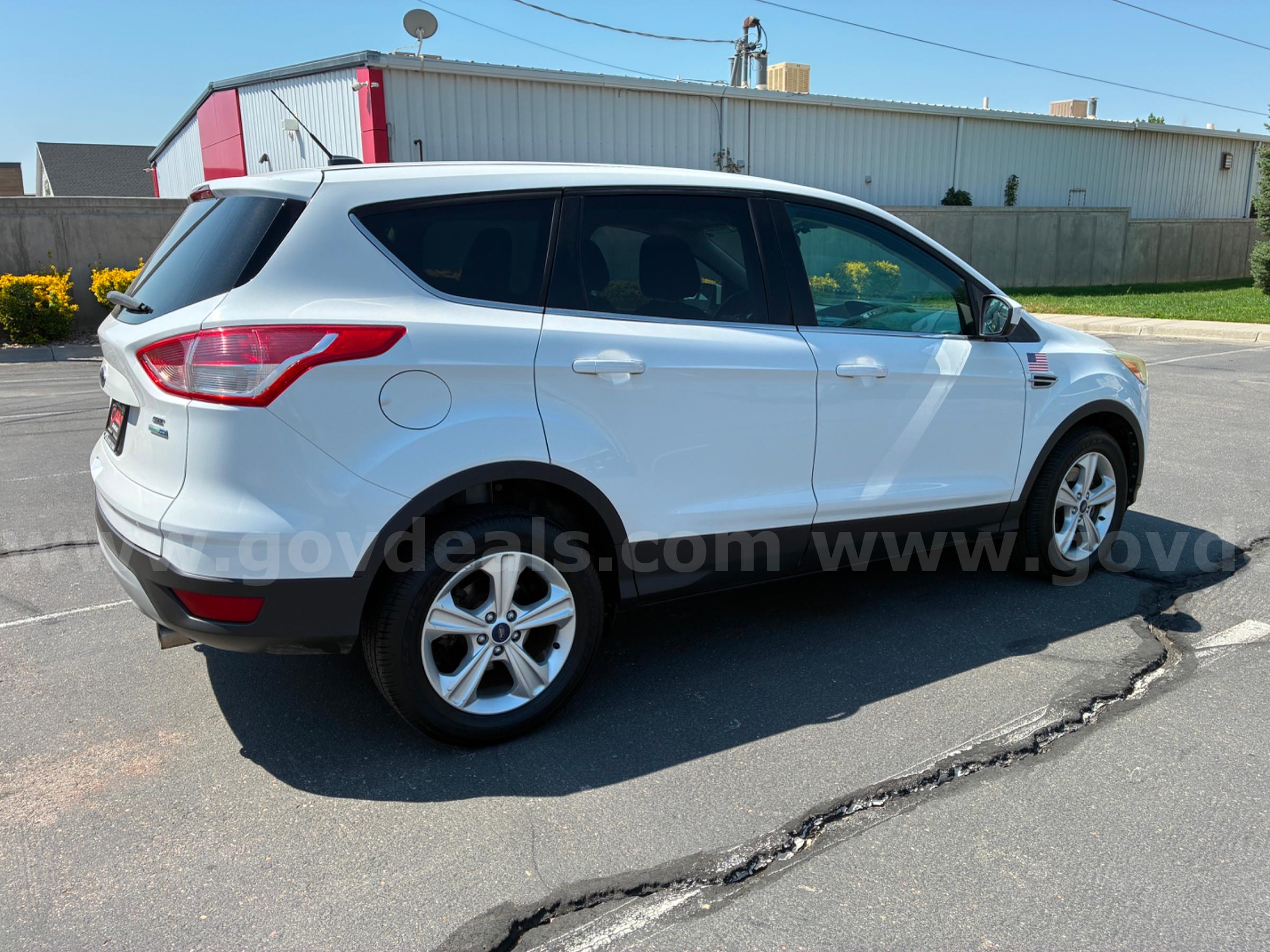 2013 FORD ESCAPE RUNS AND DRIVES - SHIPPING AVAILABLE Ford ESCAPE Government Surplus Auction - Photo #3