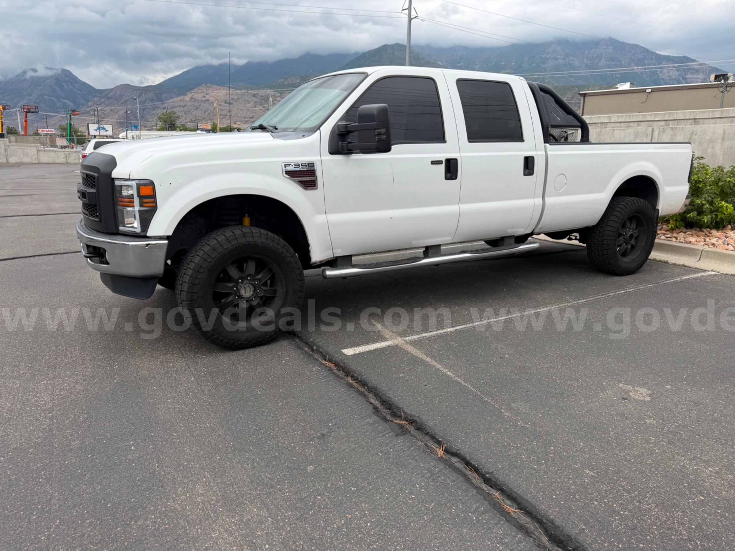 2009 FORD F-350 DIESEL 4WD RUNS AND DRIVES - SHIPPING AVAILABLE Ford F-350 Government Surplus Auction - Photo #2