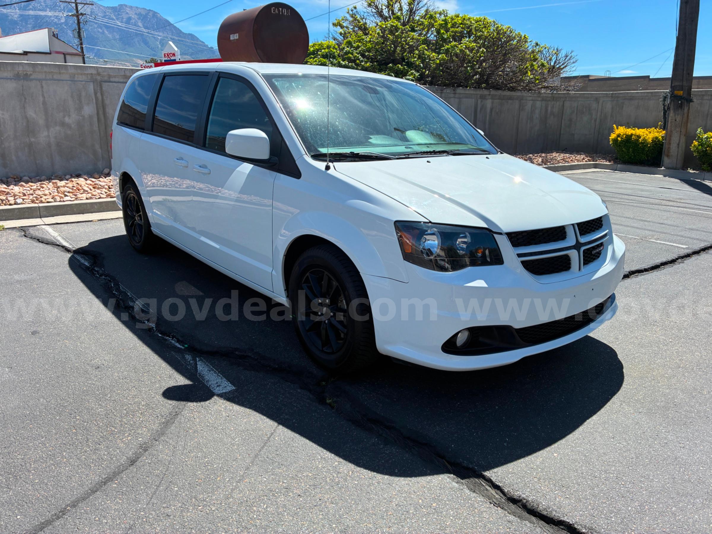 2019 DODGE GRAND CARAVAN RUNS AND DRIVES - SHIPPING AVAILABLE Dodge GRAND CARAVAN Government Surplus Auction - Photo #2