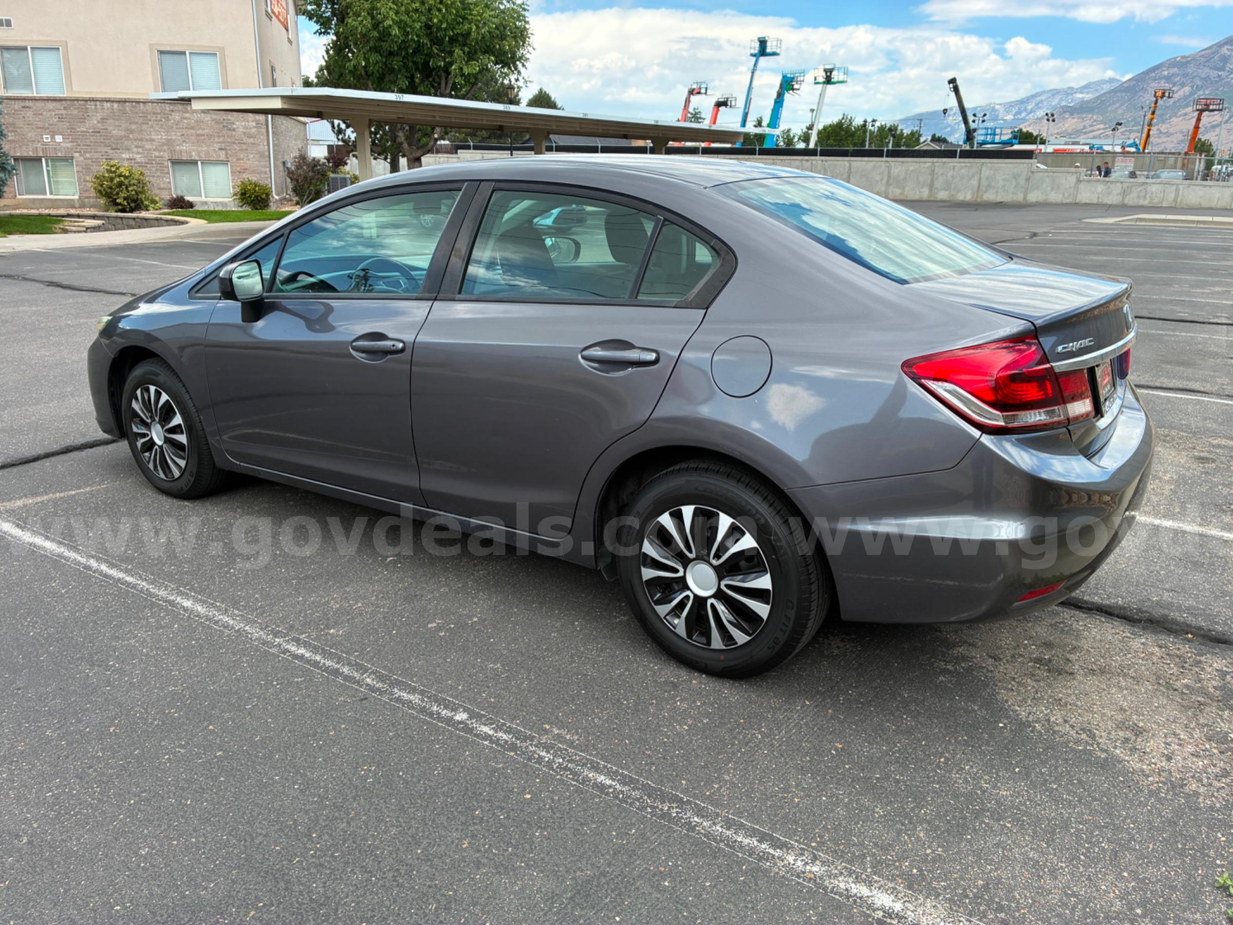 2014 HONDA CIVIV RUNS AND DRIVES - SHIPPING AVAILABLE Honda Civic Government Surplus Auction - Photo #4