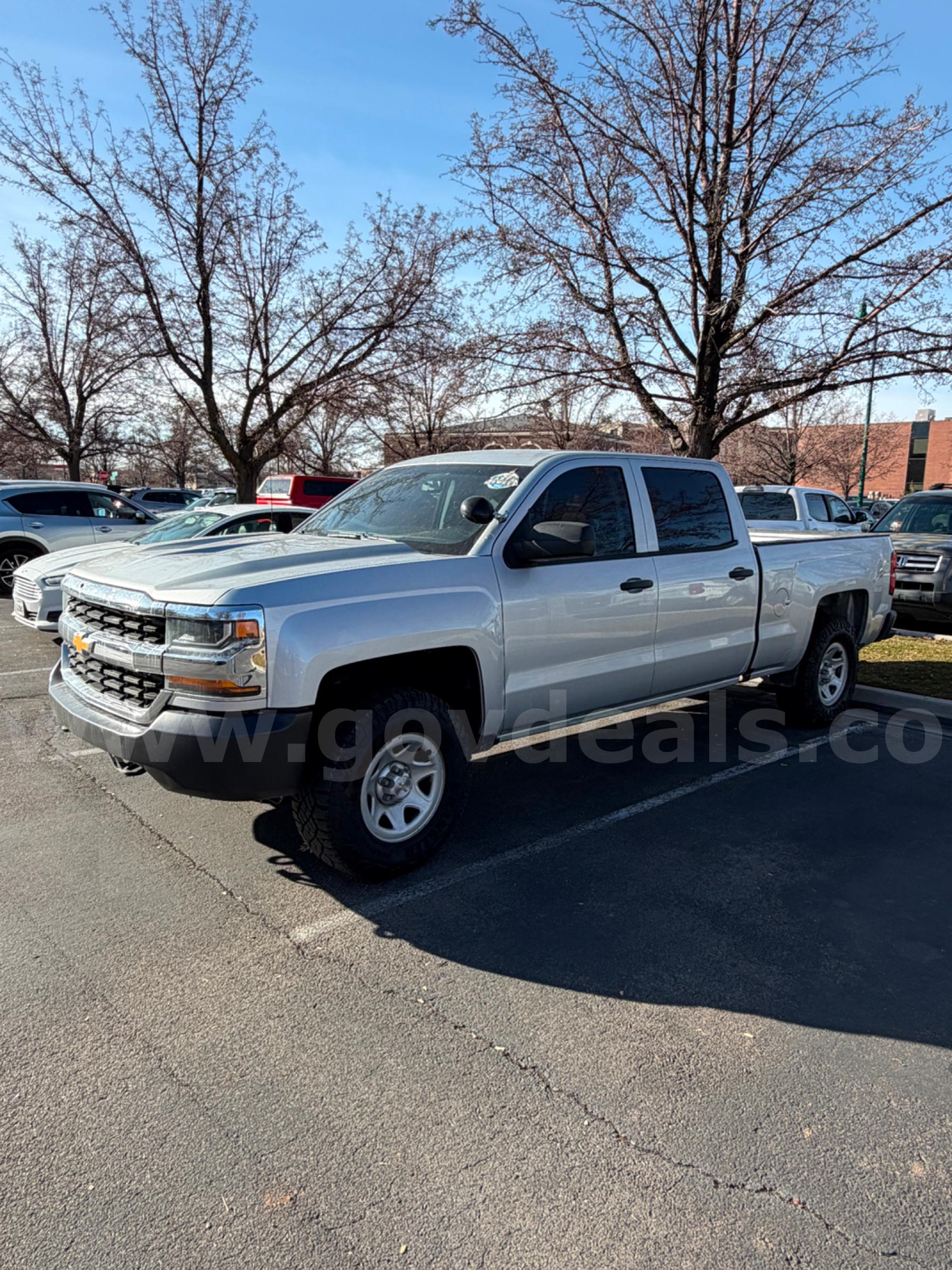 2018 CHEVROLET SILVERADO 1500 4WD - RUNS AND DRIVES Chevrolet SILVERADO Government Surplus Auction - Primary Photo
