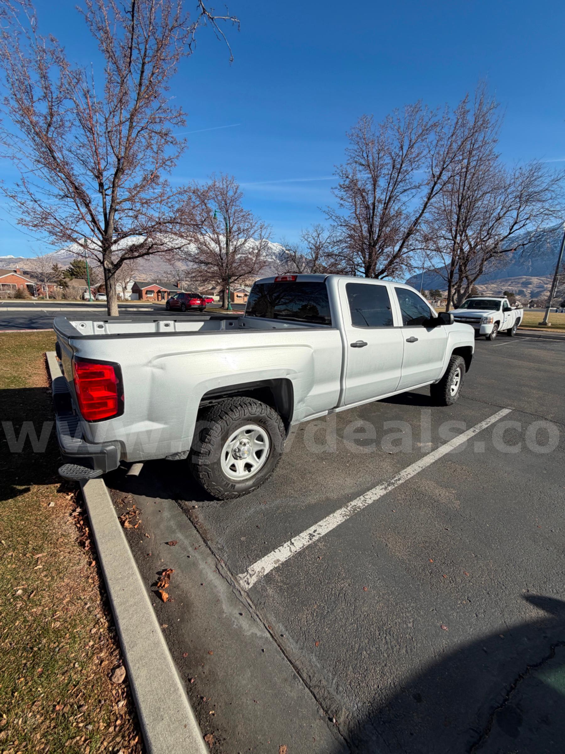 2018 CHEVROLET SILVERADO 1500 4WD - RUNS AND DRIVES Chevrolet SILVERADO Government Surplus Auction - Photo #5