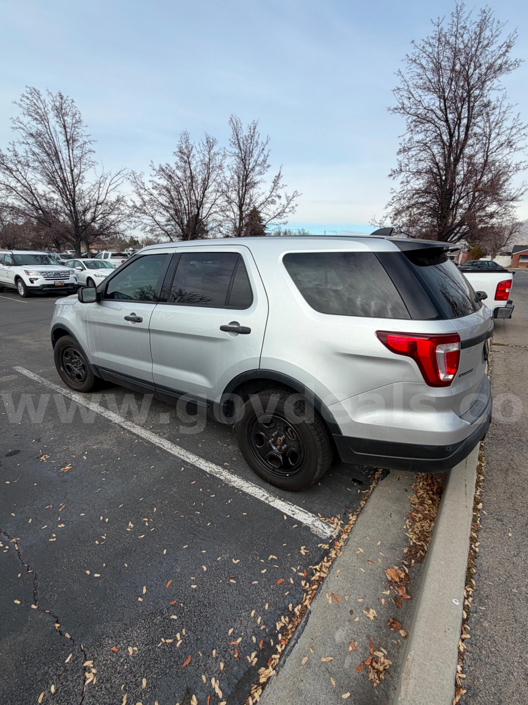 2019 FORD EXPLORER AWD - SHIPPING AVAILABLE Ford EXPLORER Government Surplus Auction - Photo #3
