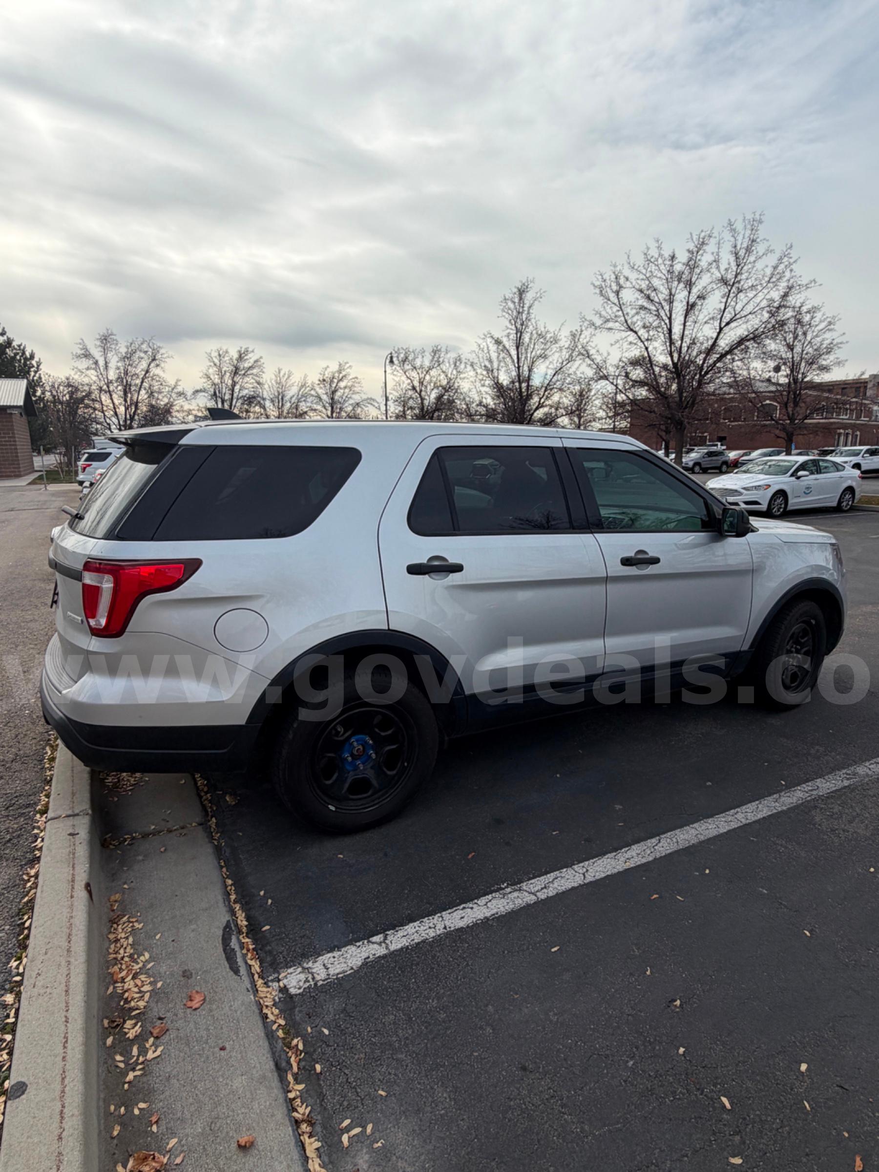 2019 FORD EXPLORER AWD - SHIPPING AVAILABLE Ford EXPLORER Government Surplus Auction - Photo #5