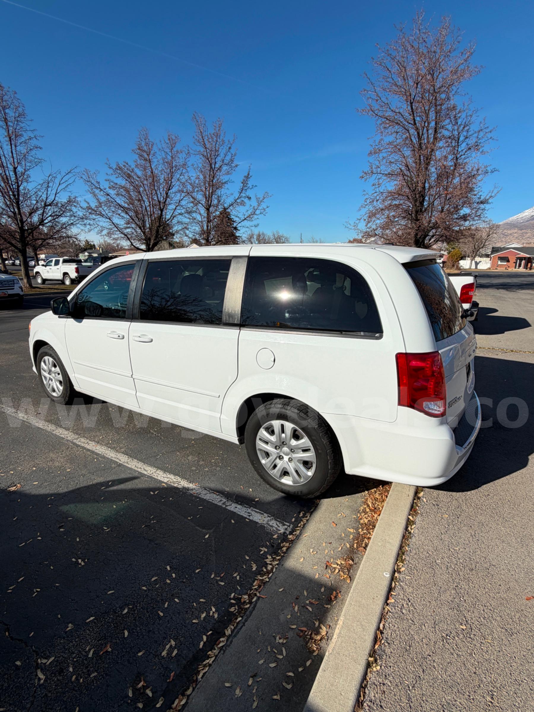 2017 DODGE GRAND CARAVAN - SHIPPING AVAILABLE Dodge GRAND CARAVAN Government Surplus Auction - Photo #3