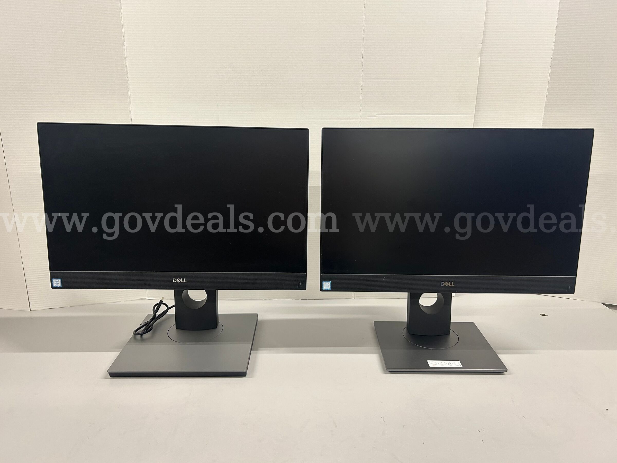Lot of All-in-One Desktop Business PCs. Dell, HP and ASUS AIO Computers mixed models. International DuraStar/WorkStar Government Surplus Auction - Photo #6