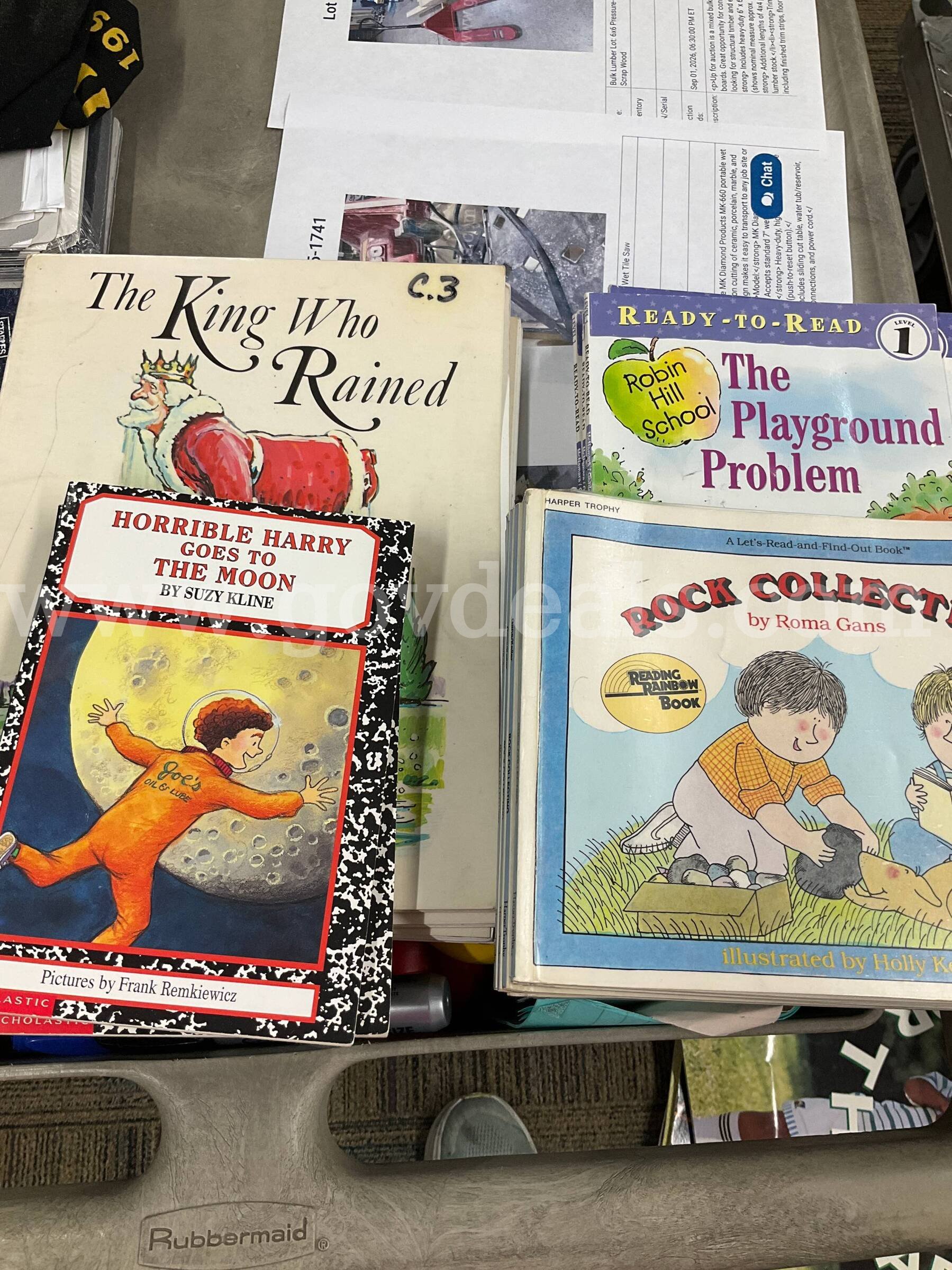 Bulk Children's Picture Book & Classroom Lot (multiple copies) – Caldecott Honor, Science, Biographies & Holiday Books   Government Surplus Auction - Photo #6