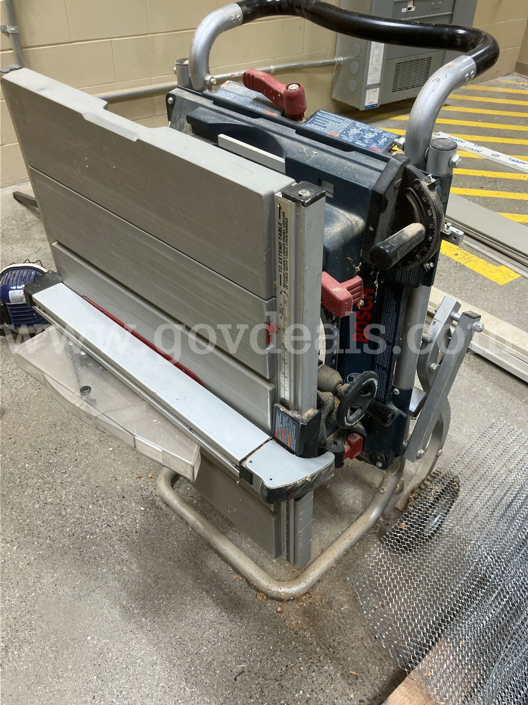 Bosch 4000 10" Worksite Table Saw with Gravity-Rise Wheeled Stand