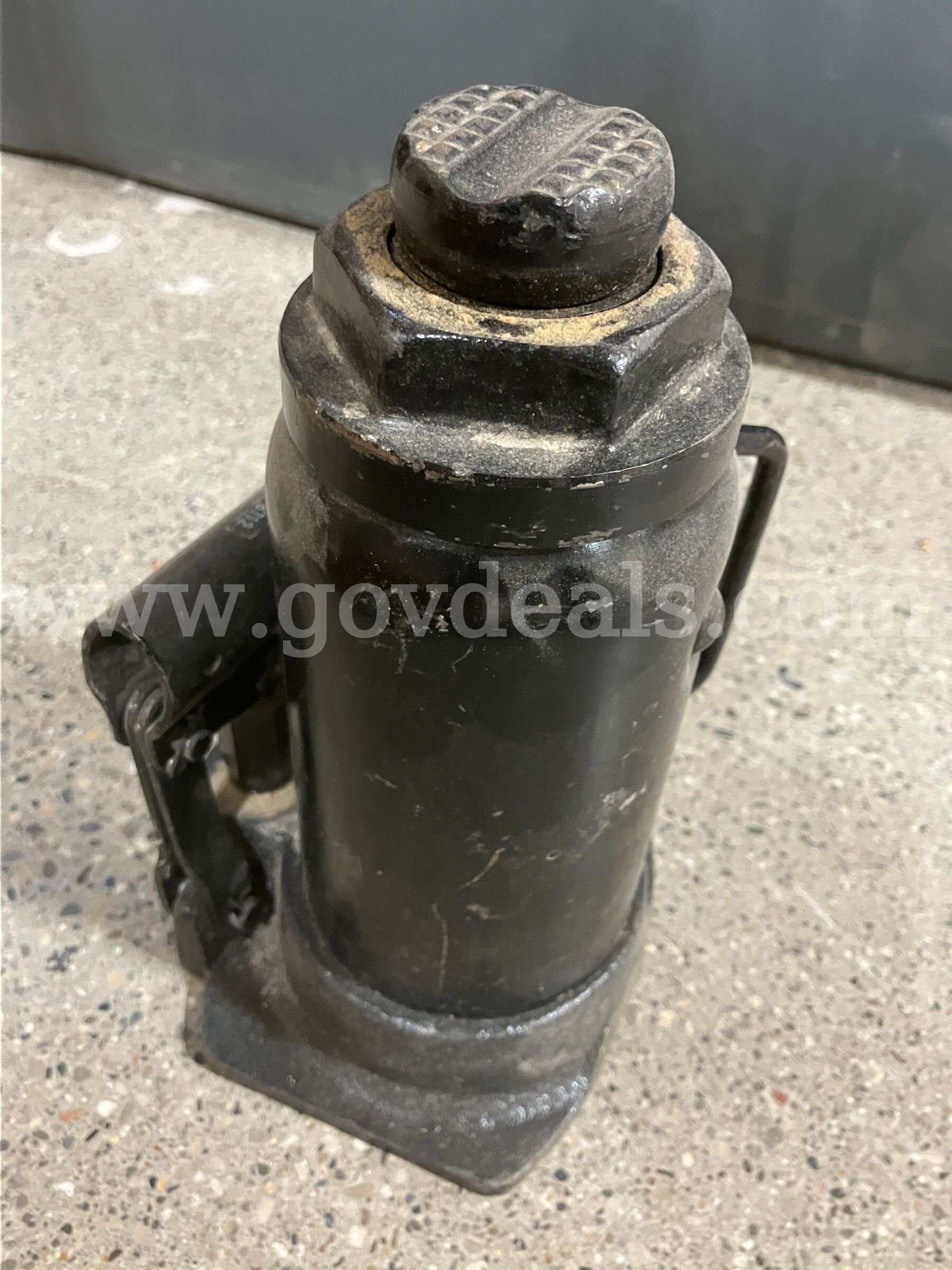 Craftsman Professional 12-Ton Hydraulic Bottle Jack (24,000 lbs) - Model B712  PUMP HANDLE NOT INCLUDED  000 Government Surplus Auction - Photo #2