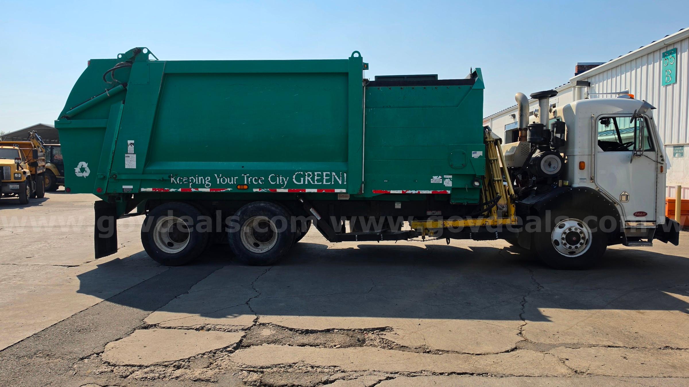 2009 Peterbilt 320 Peterbilt 320 Government Surplus Auction - Photo #4