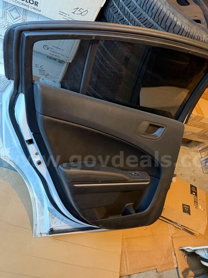 2019 DODGE CHARGER TWO COMPLETE BACK DOORS Left And Right Color White Dodge CHARGER Government Surplus Auction - Photo #2