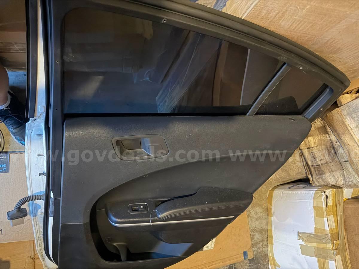 2019 DODGE CHARGER TWO COMPLETE BACK DOORS Left And Right Color White Dodge CHARGER Government Surplus Auction - Photo #3