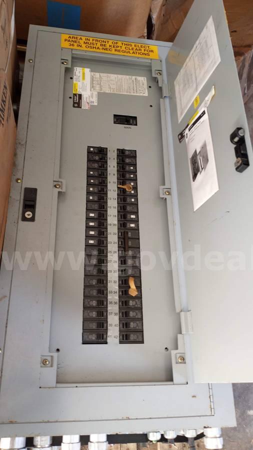 GENERAL ELECTRIC PANEL BOARD DEH40007 LOADED WITH CIRCUIT BREAKERS   Government Surplus Auction - Primary Photo