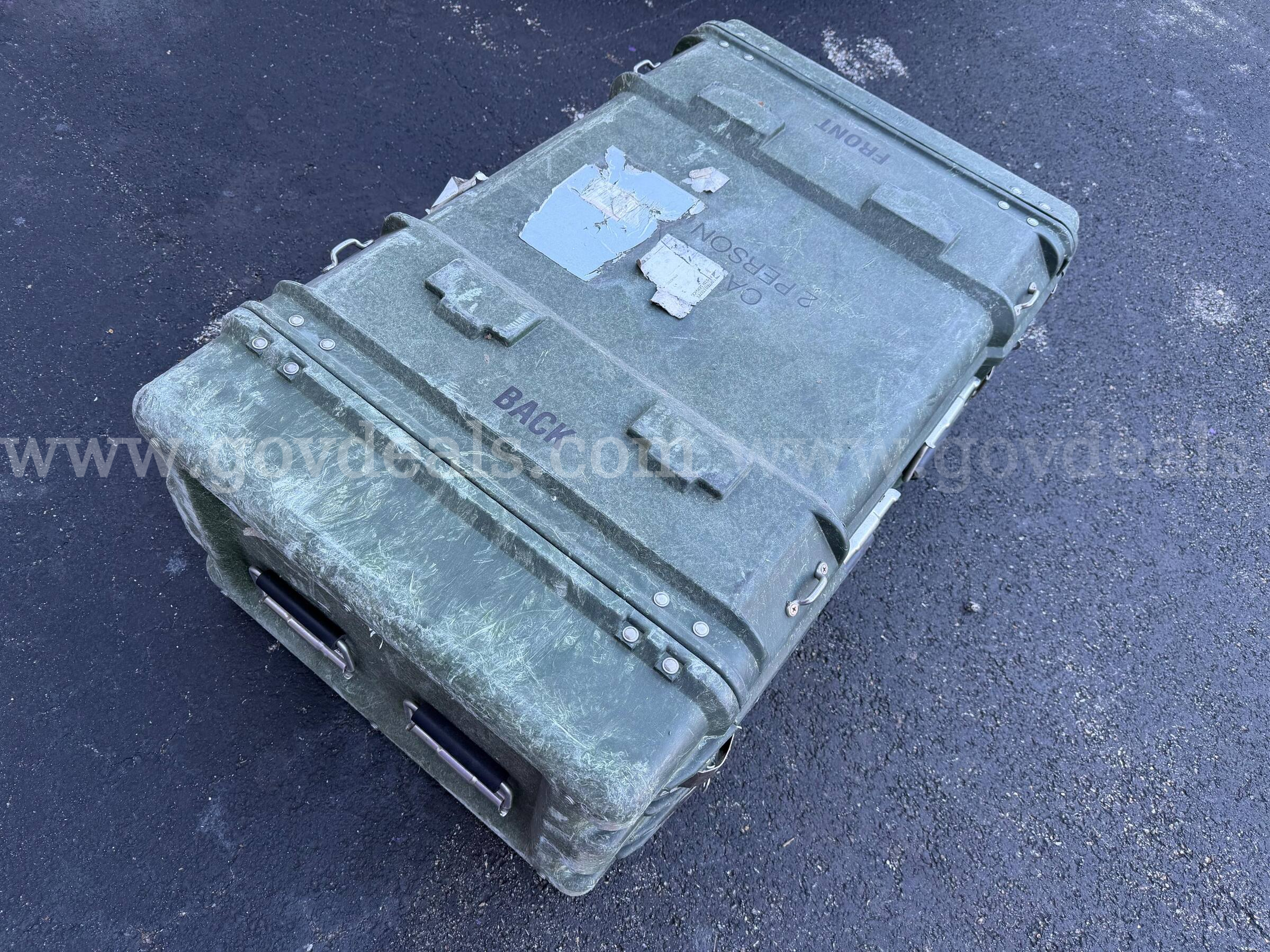 U.S. ARMY Military THERMODYNE HARD TRANSPORTATION CASE HUGE SIZE COLOR GREEN USED Case  Government Surplus Auction - Photo #3