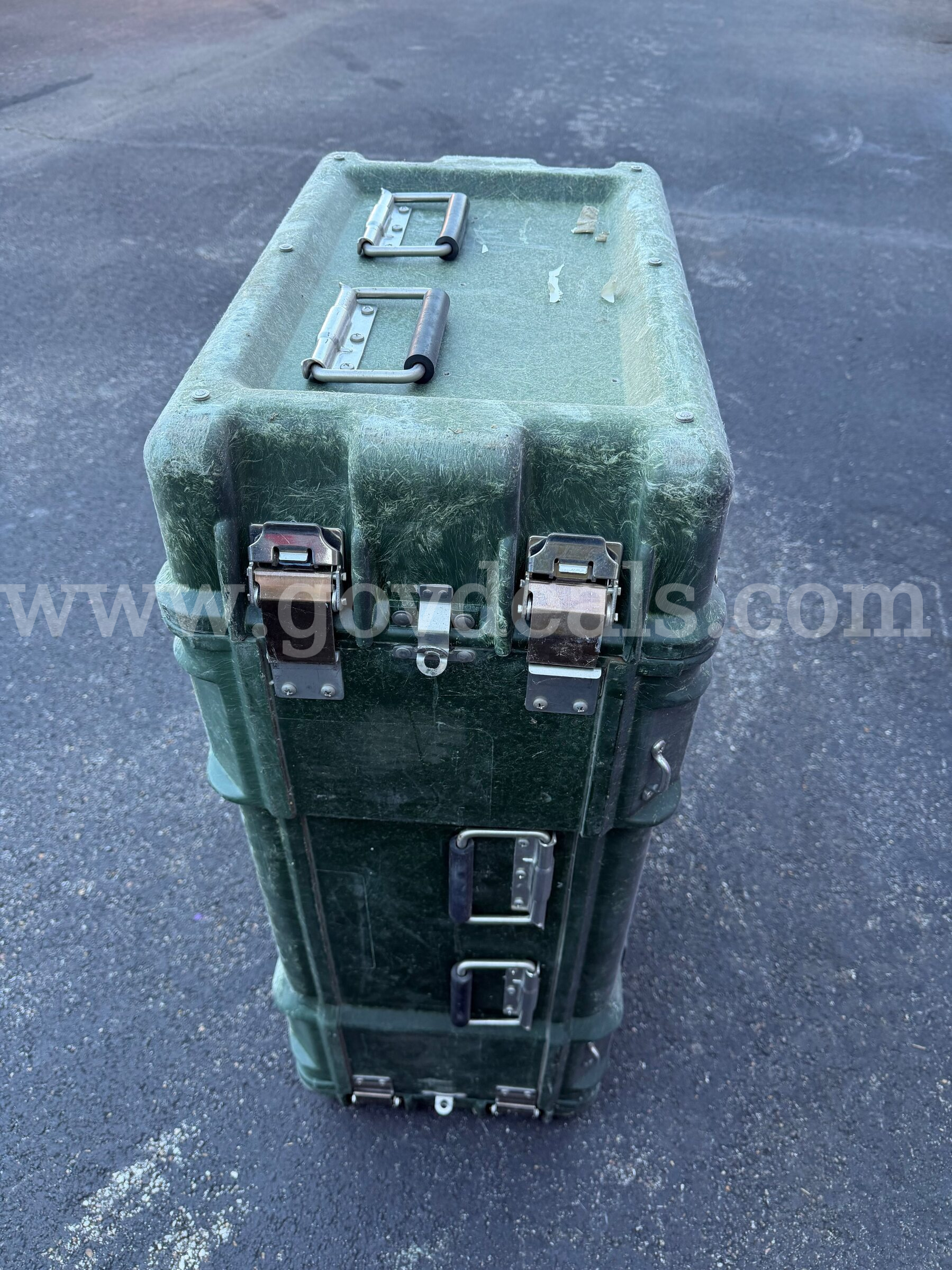 U.S. ARMY Military THERMODYNE HARD TRANSPORTATION CASE HUGE SIZE COLOR GREEN USED Case  Government Surplus Auction - Photo #4