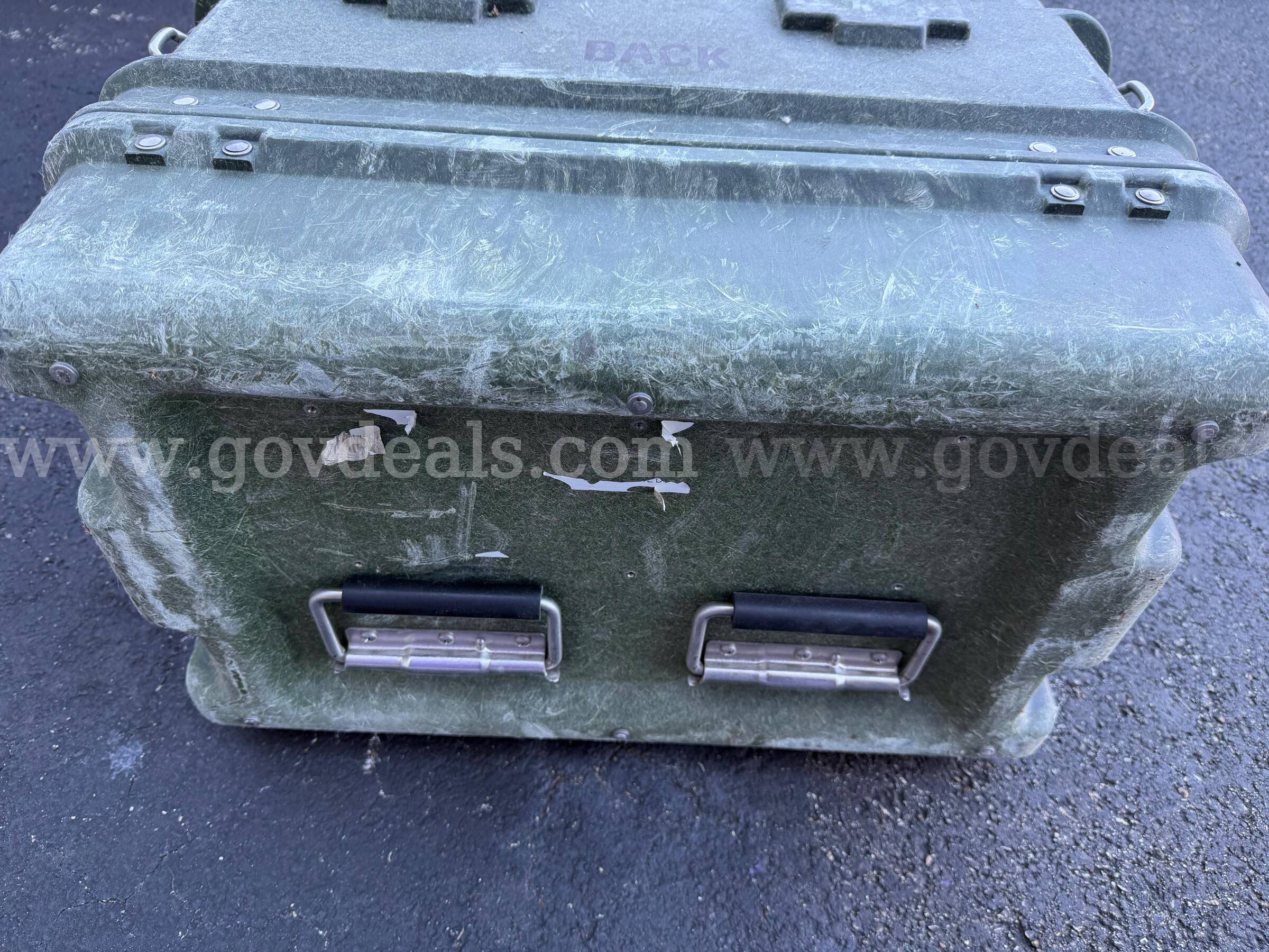 U.S. ARMY Military THERMODYNE HARD TRANSPORTATION CASE HUGE SIZE COLOR GREEN USED Case  Government Surplus Auction - Photo #6