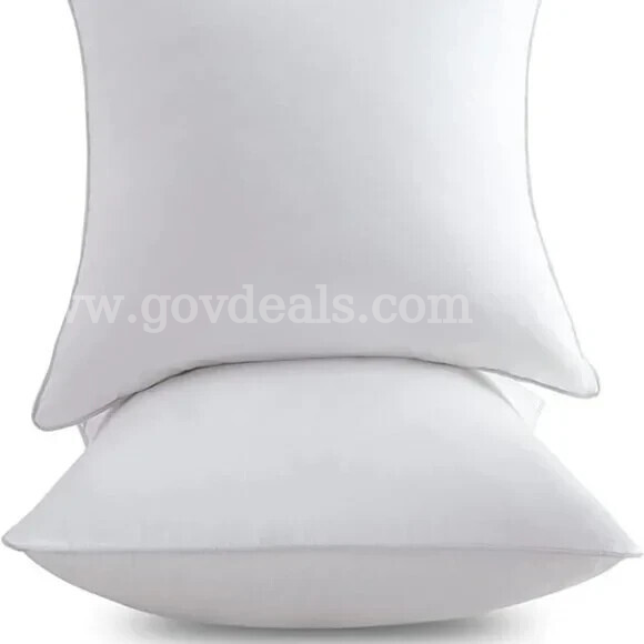 LOT OF 2 BOXES OF 20 (TOTAL OF 40 PCS) Faux Leather Decorative Throw Pillow Covers Modern Outdoor Color White NIB   Government Surplus Auction - Photo #4