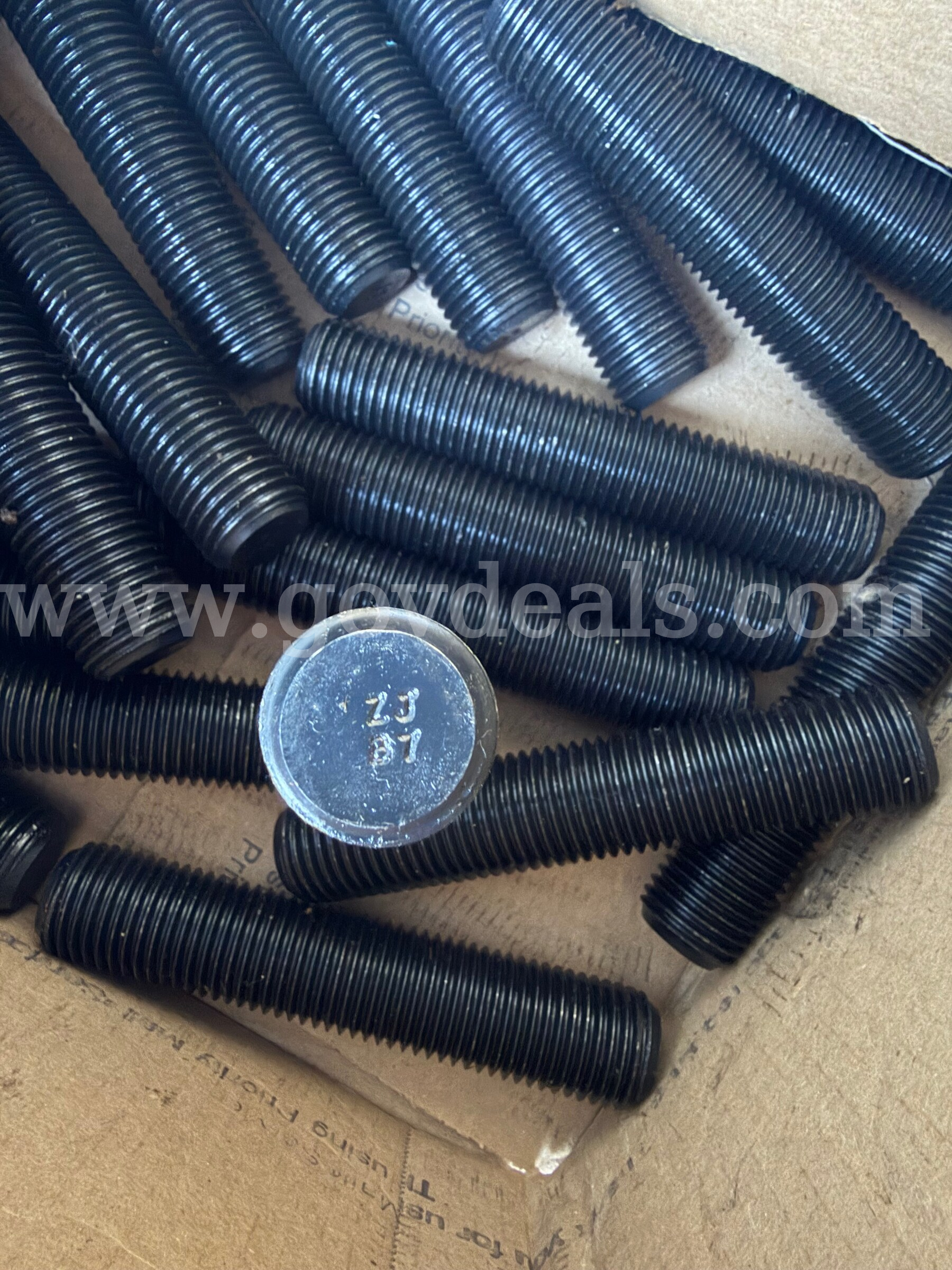 LOT OF 24 1 1/8"-8 x 6" O/A A193 Grade B7 All Threaded Stud Plain PN:568854  A193 Government Surplus Auction - Primary Photo