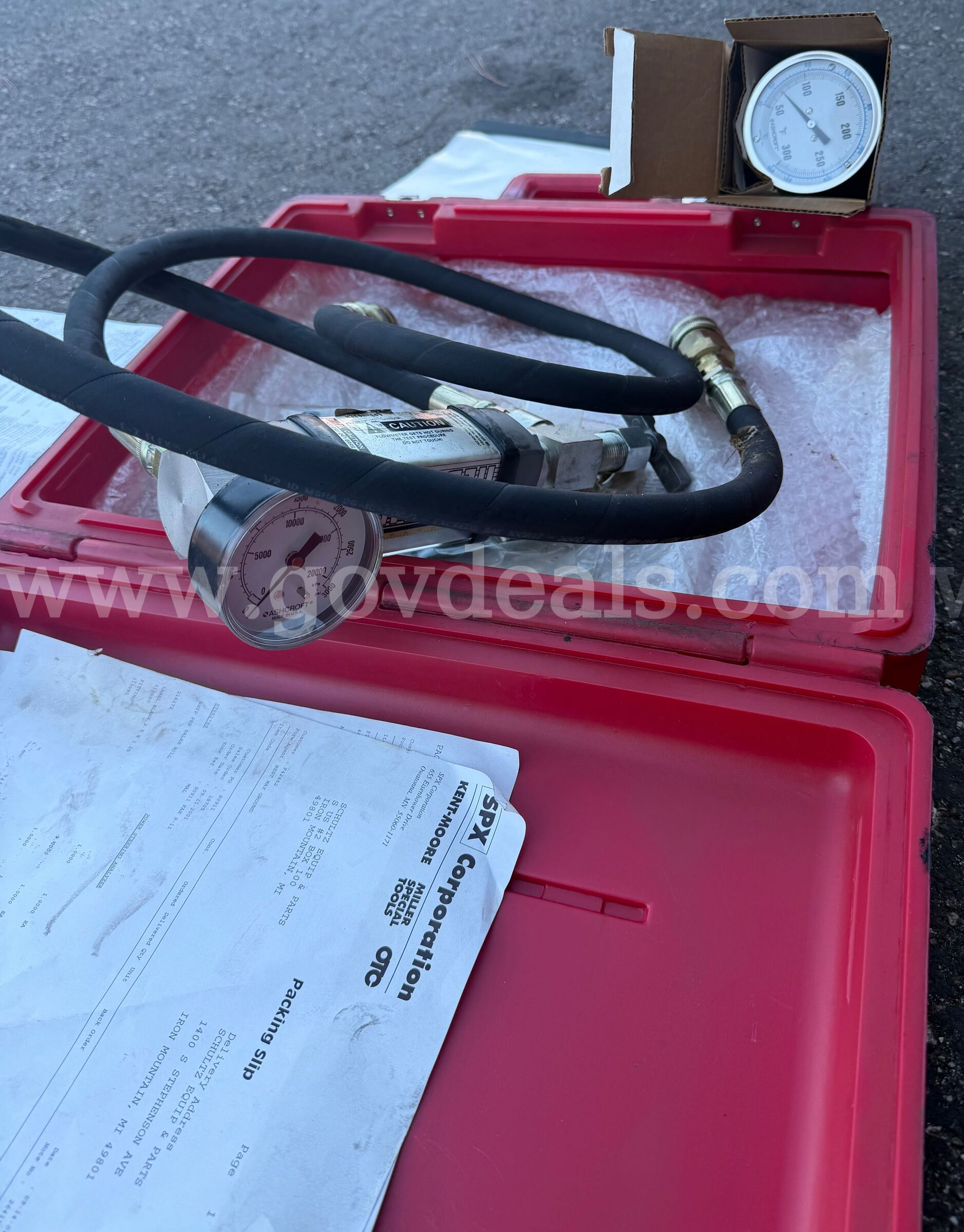 KENT-MOORE MILLER SPECIAL TOOLS TRUCK POWER STEERING SYSTEM ANALIZER COMPLET IN ORIGINAL CASE ITS LOOKS LIKE NEVER USED Case  Government Surplus Auction - Photo #2